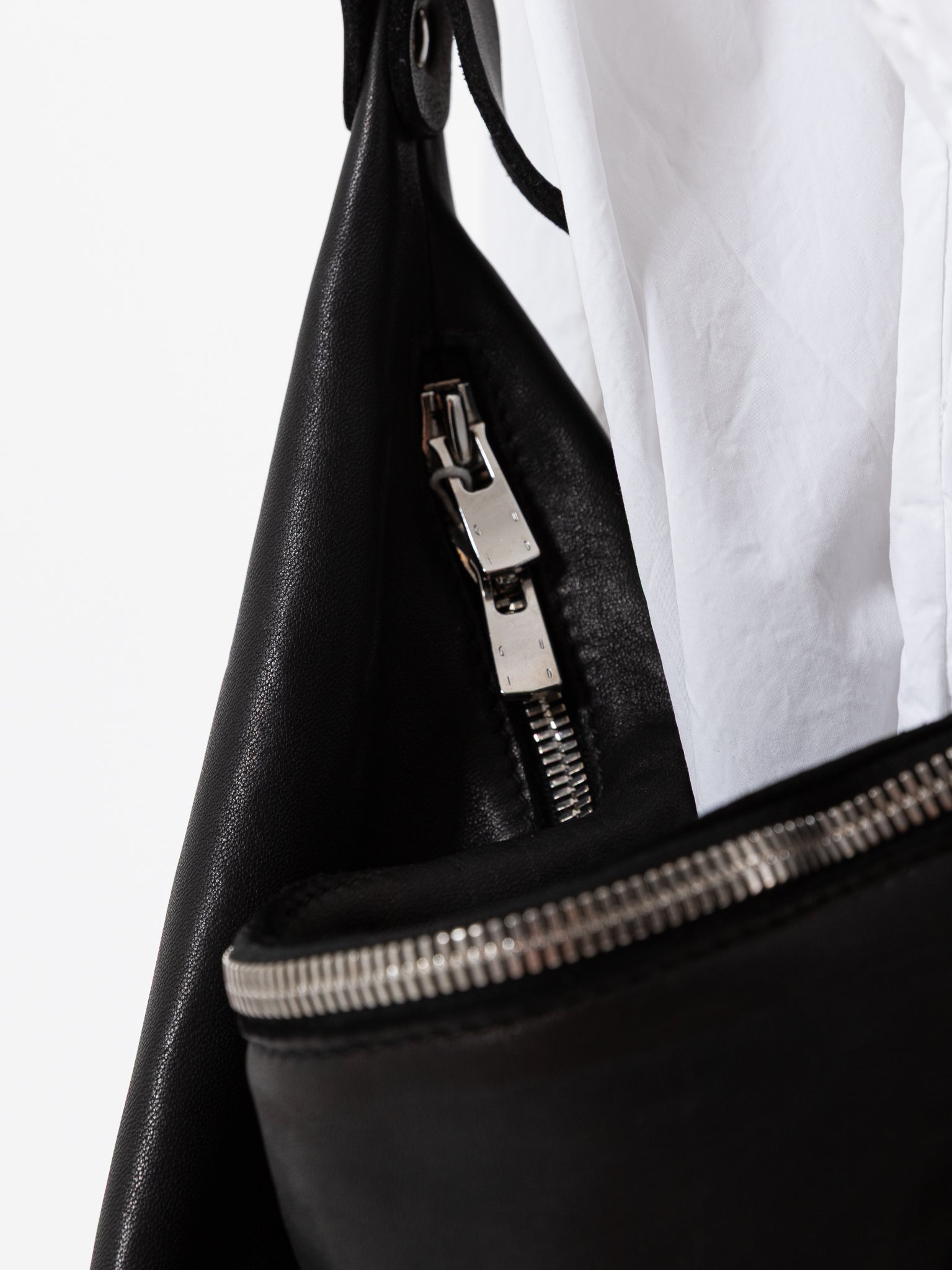 Guidi Crossbody Bag HM02 in Black - GUIDI at Worthwhile - shop BAG