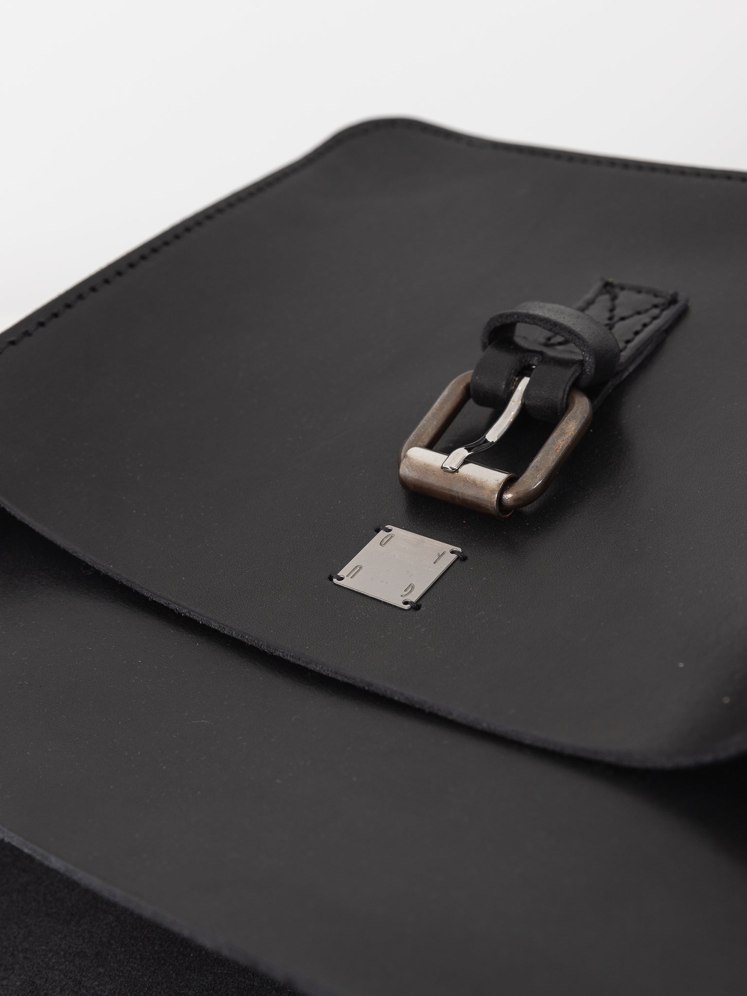 Guidi Crossbody Satchel CM8 in Black - GUIDI at Worthwhile - shop BAG