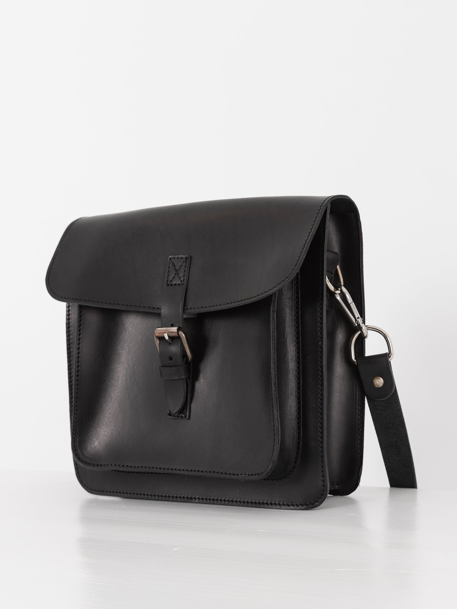 Guidi Crossbody Satchel CM8 in Black - GUIDI at Worthwhile - shop BAG