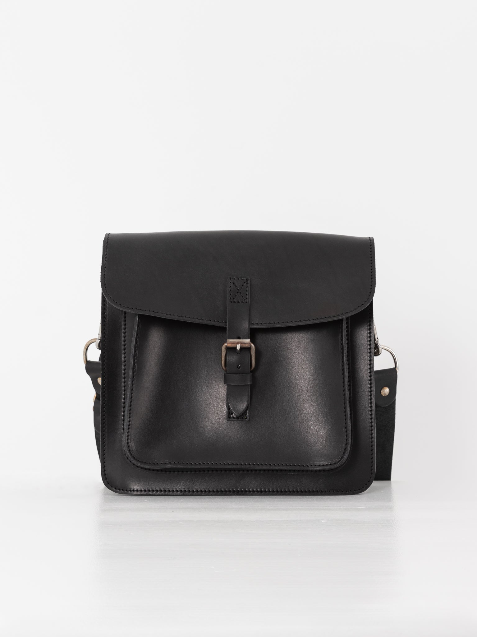 Guidi Crossbody Satchel CM8 in Black - GUIDI at Worthwhile - shop BAG