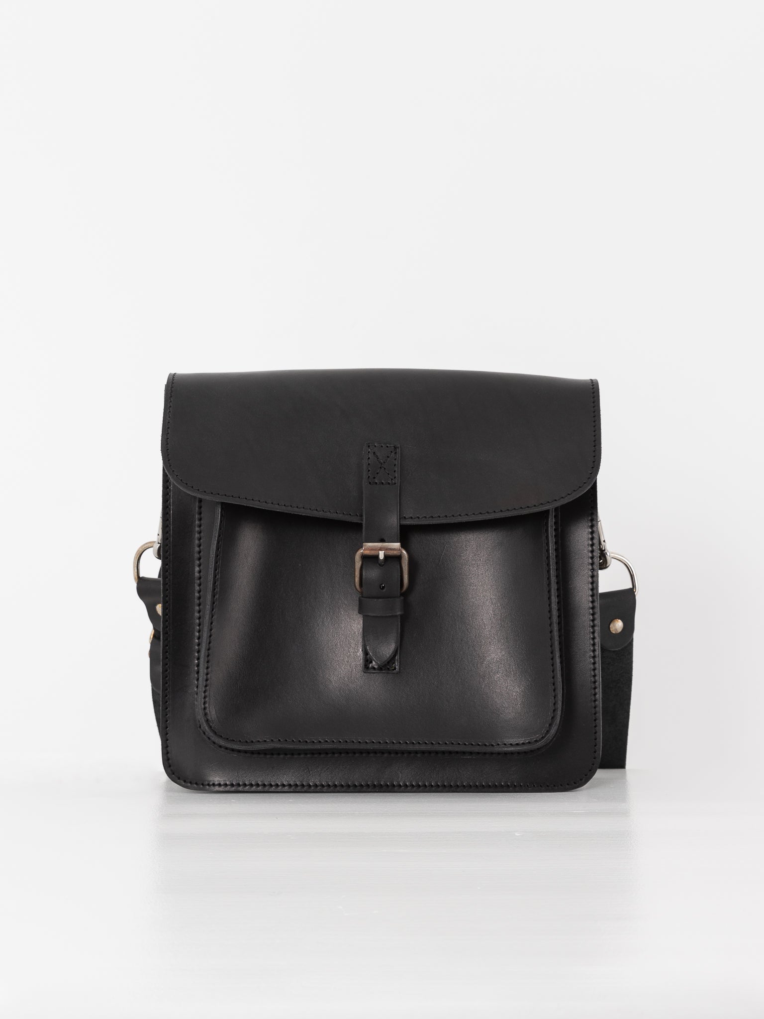 Guidi Crossbody Satchel CM8 in Black - GUIDI at Worthwhile - shop BAG