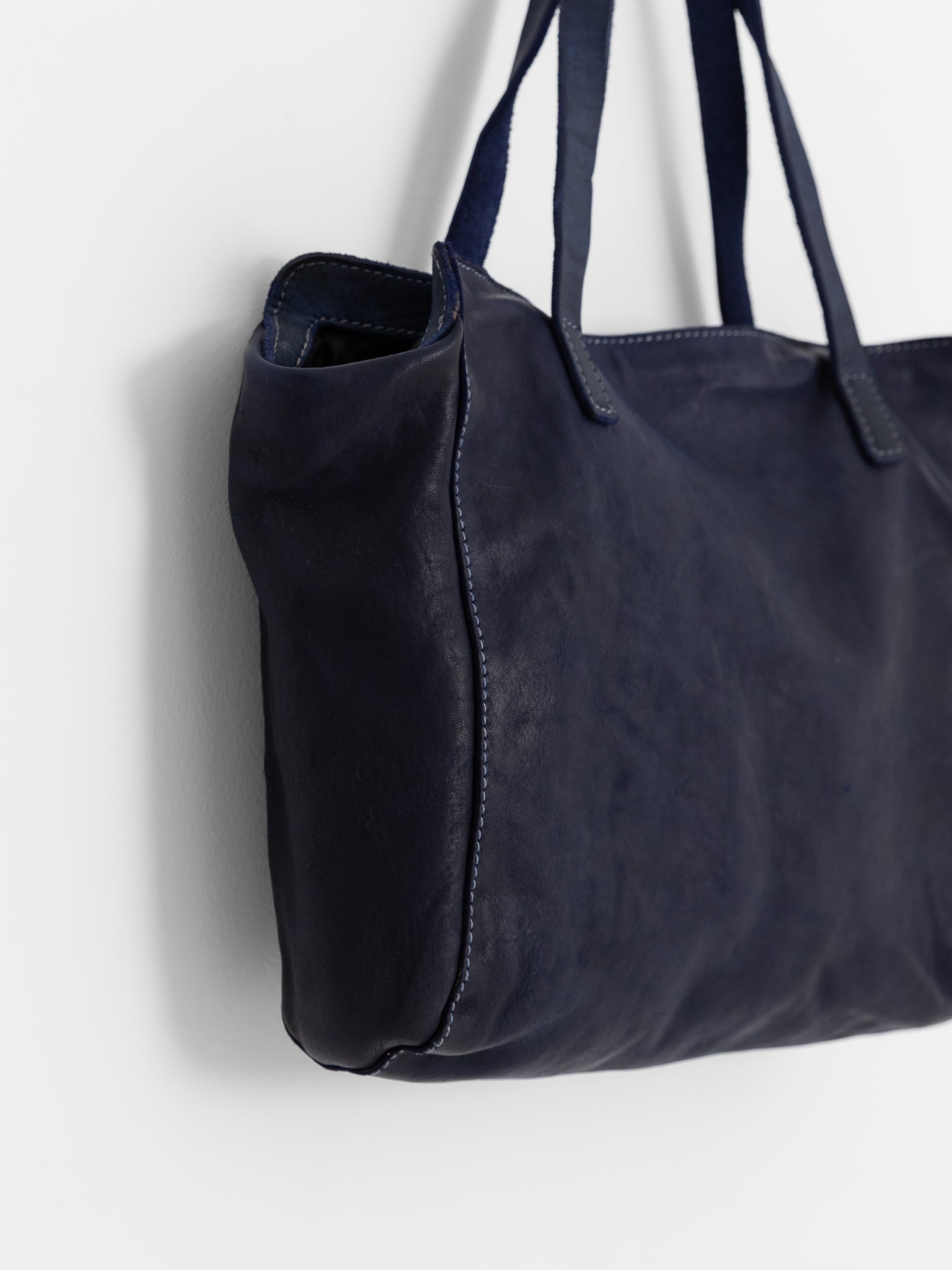 Guidi Handle Bag RT01 in Navy - GUIDI at Worthwhile - shop BAG