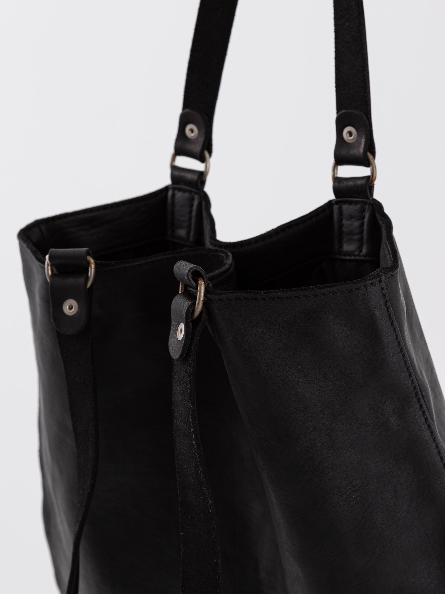 Guidi Shoulder Bag RH01 in Black - GUIDI at Worthwhile - shop BAG