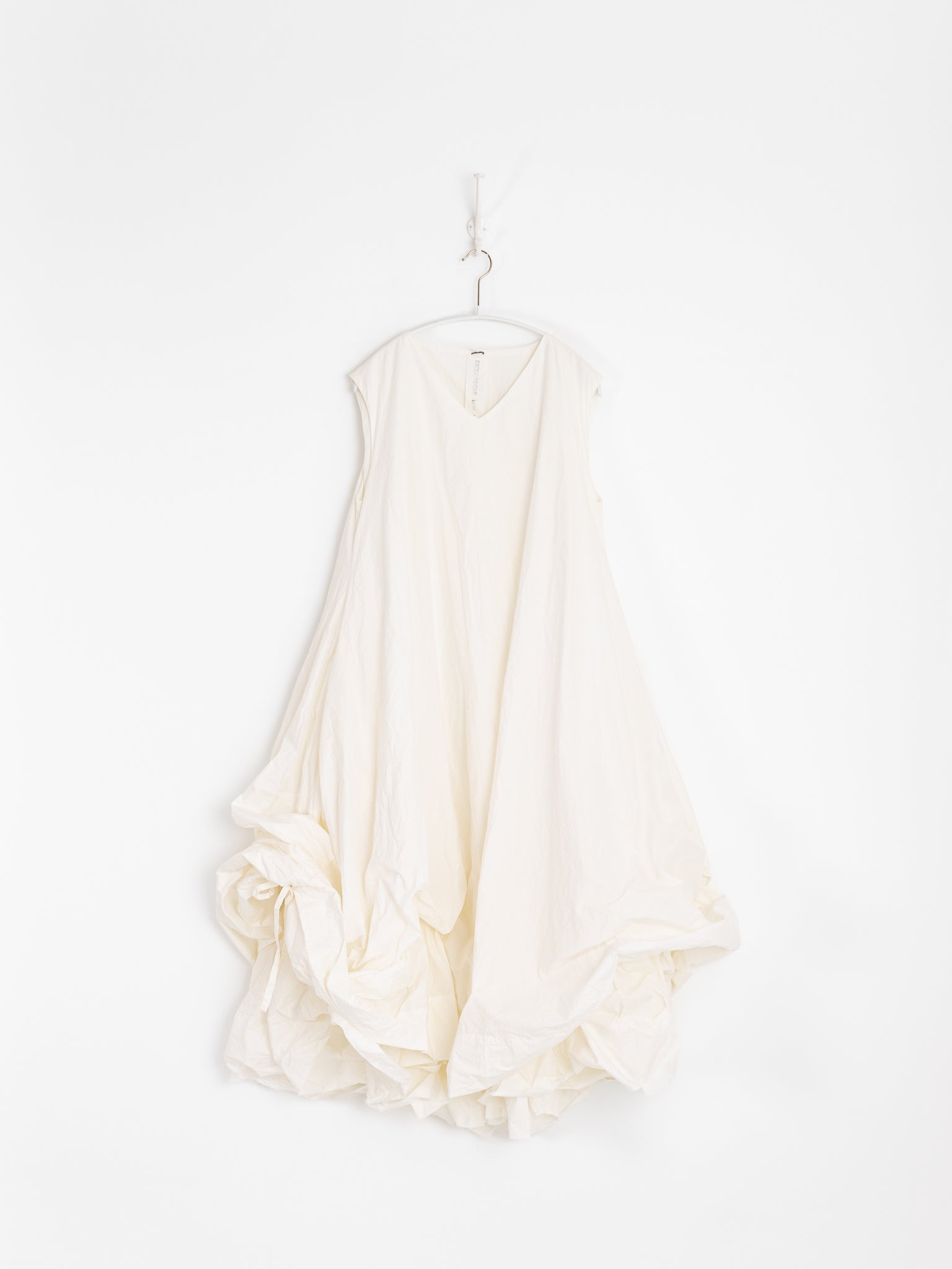 Ricorrrobe Ow Dress in White - RICORRROBE at Worthwhile - shop DRESS