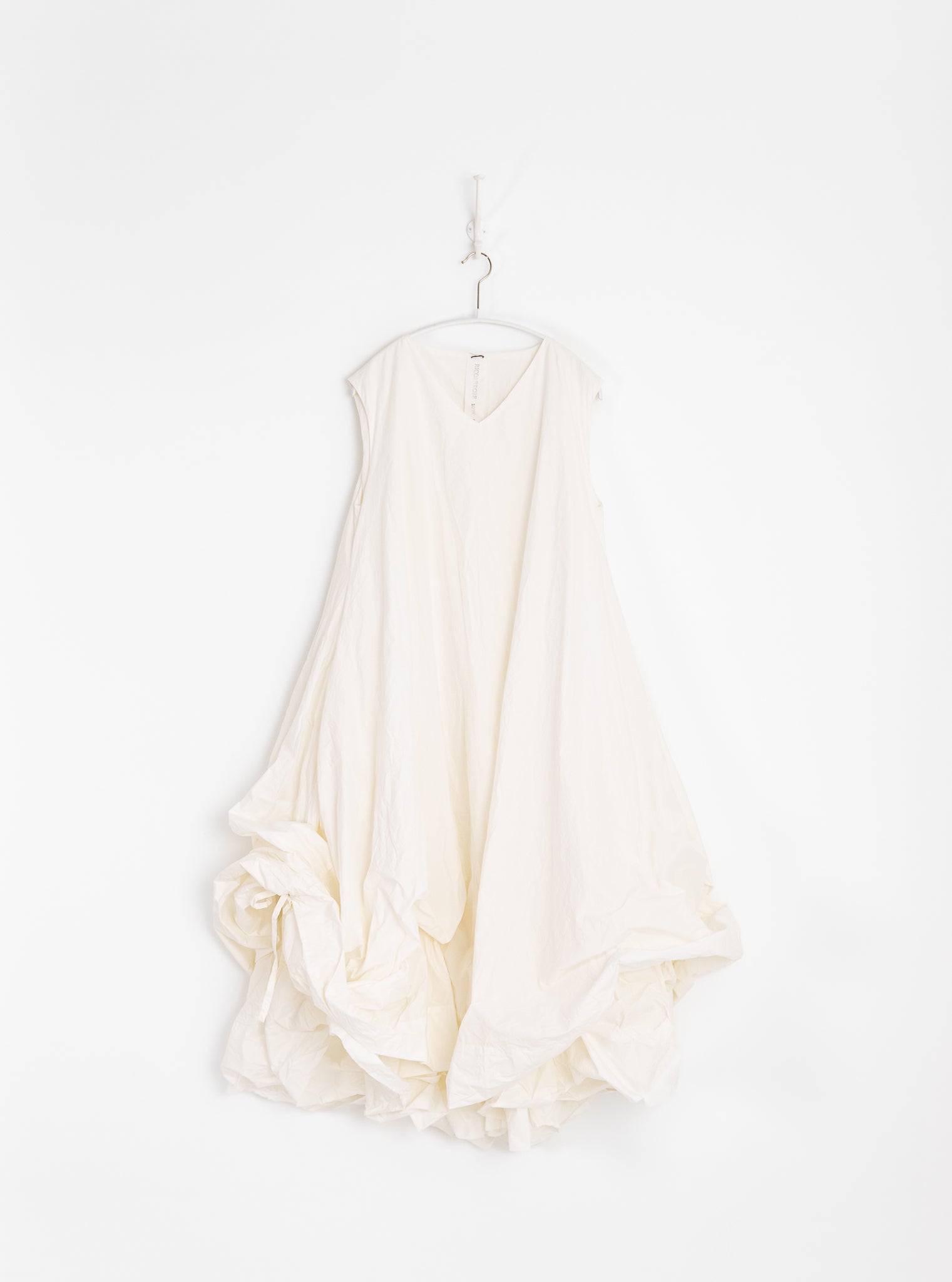 Ricorrrobe Ow Dress in White - RICORRROBE at Worthwhile - shop DRESS