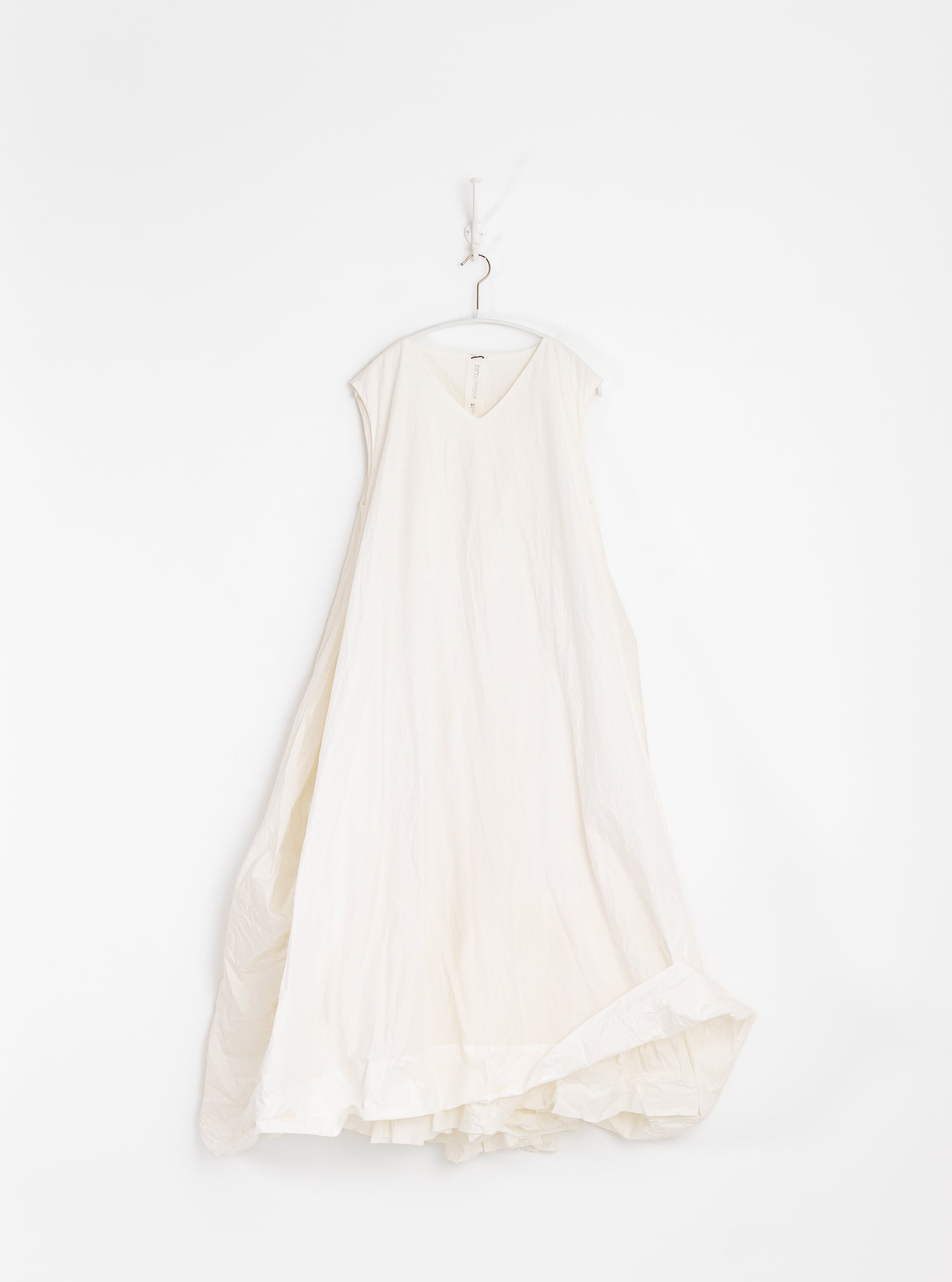 Ricorrrobe Ow Dress in White - RICORRROBE at Worthwhile - shop DRESS
