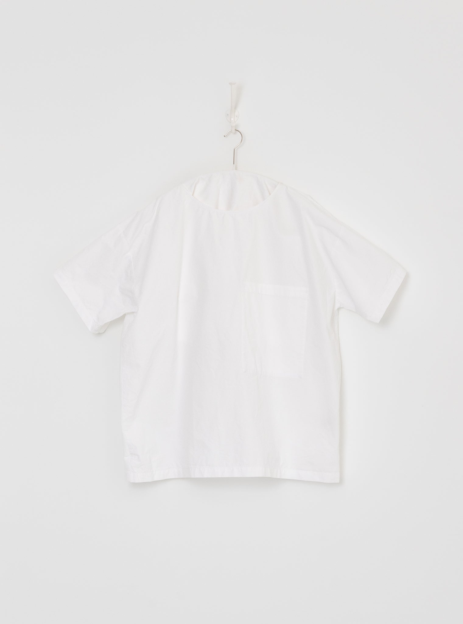 SONO Friedrich Tee in White - SONO at Worthwhile - shop TOP
