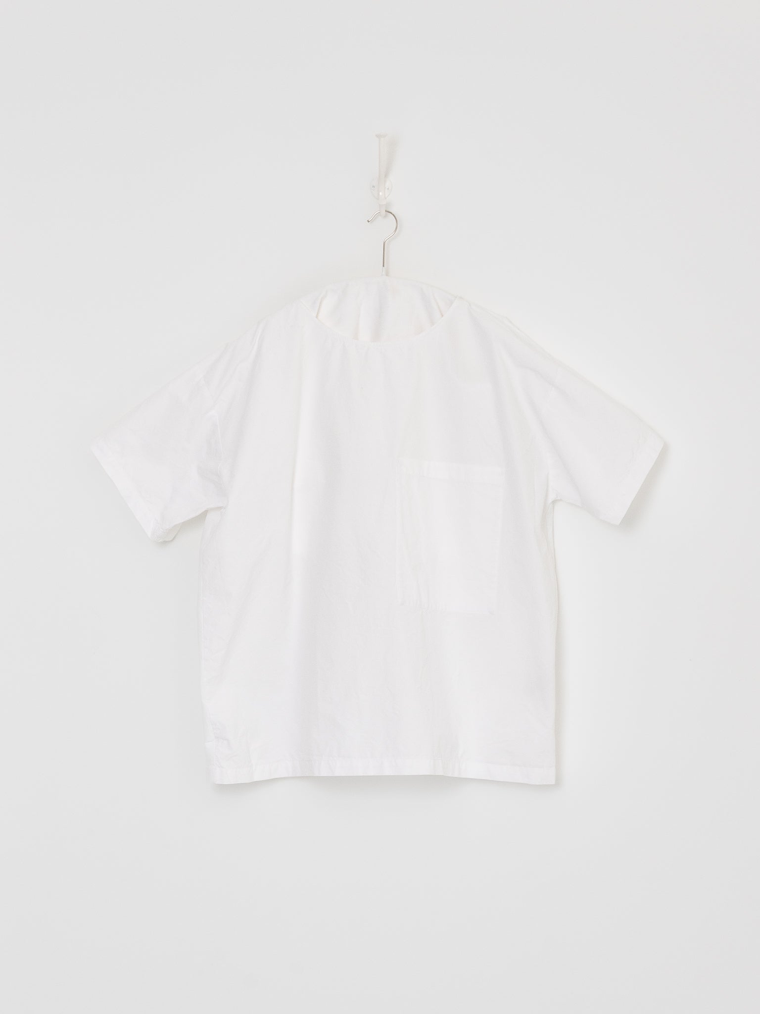 SONO Friedrich Tee in White - SONO at Worthwhile - shop TOP