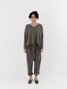 Album di Famiglia Braghe Tasche V in Taupe - ALBUM DI FAMIGLIA at Worthwhile - shop PANT