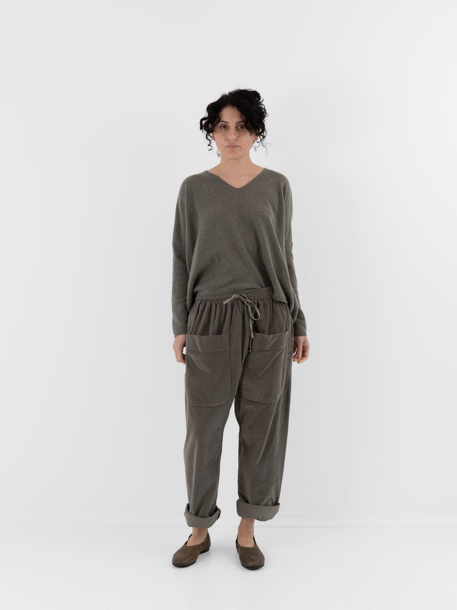 Album di Famiglia Braghe Tasche V in Taupe - ALBUM DI FAMIGLIA at Worthwhile - shop PANT