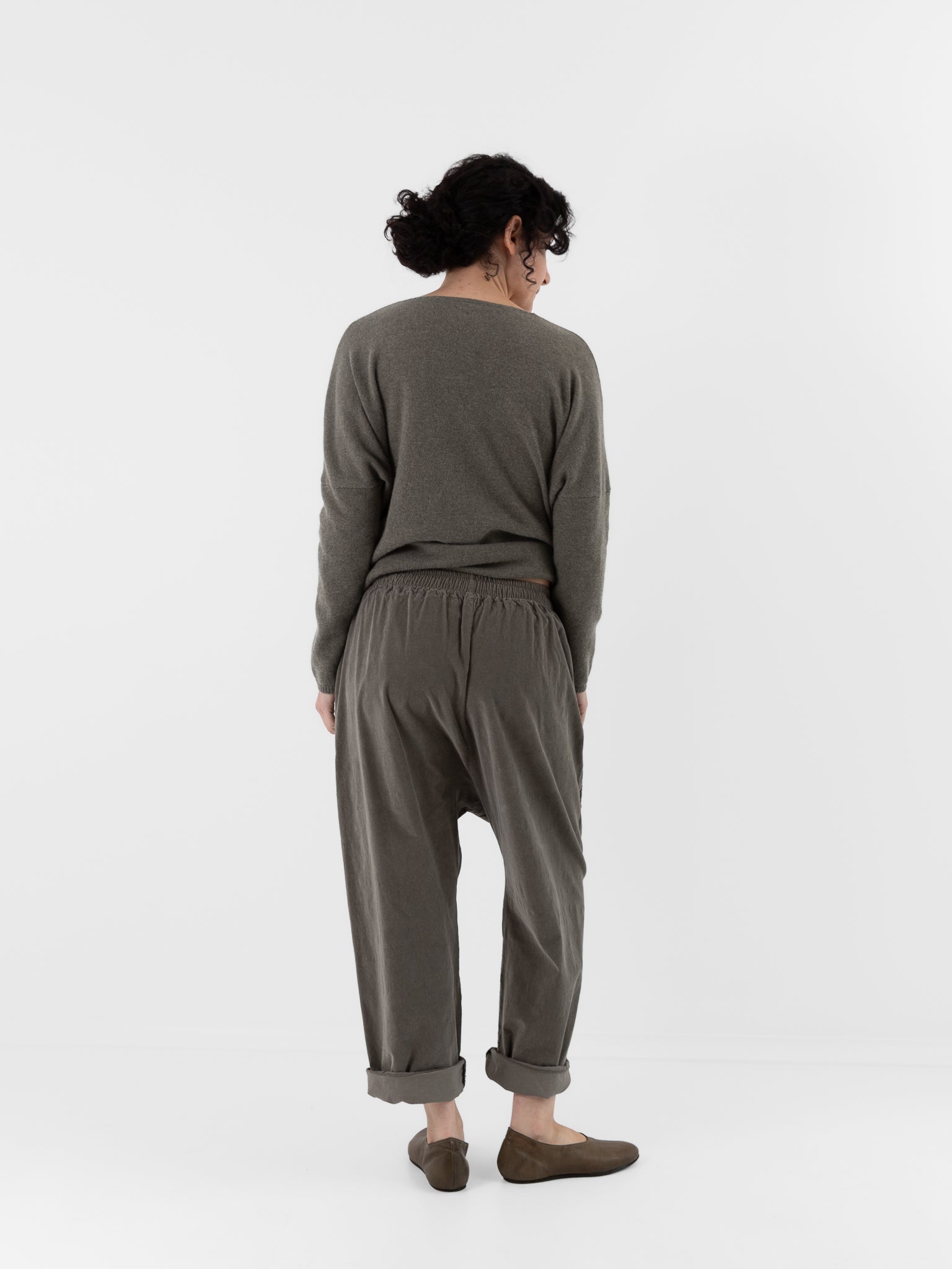 Album di Famiglia Braghe Tasche V in Taupe - ALBUM DI FAMIGLIA at Worthwhile - shop PANT