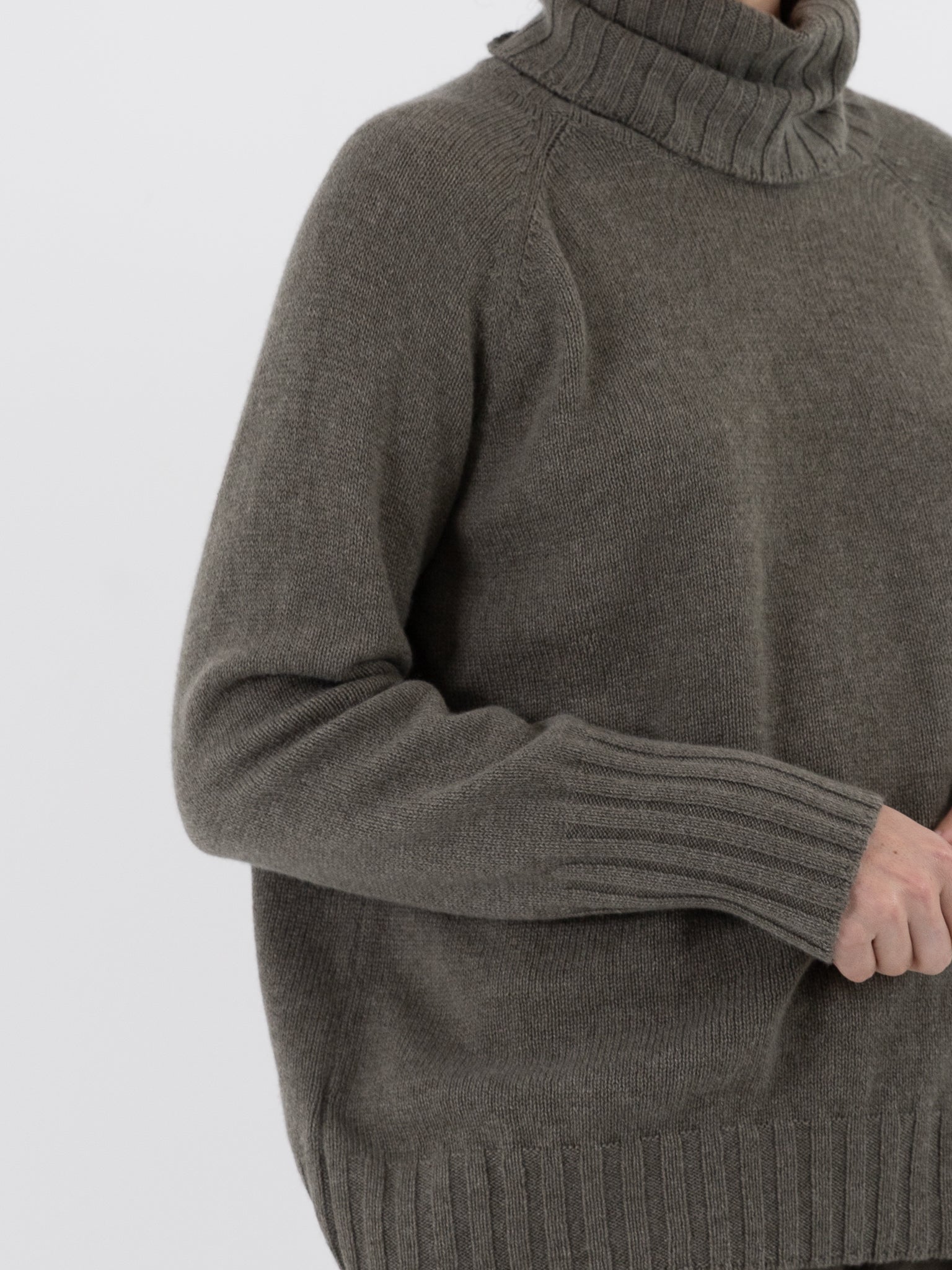 Album di Famiglia Dolcevita WS in Taupe - ALBUM DI FAMIGLIA at Worthwhile - shop SWEATER