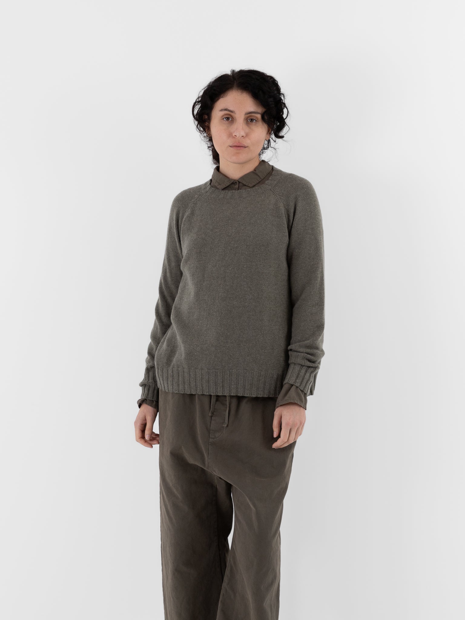 Album di Famiglia Girocollo Raglan Crew WS in Taupe - ALBUM DI FAMIGLIA at Worthwhile - shop SWEATER