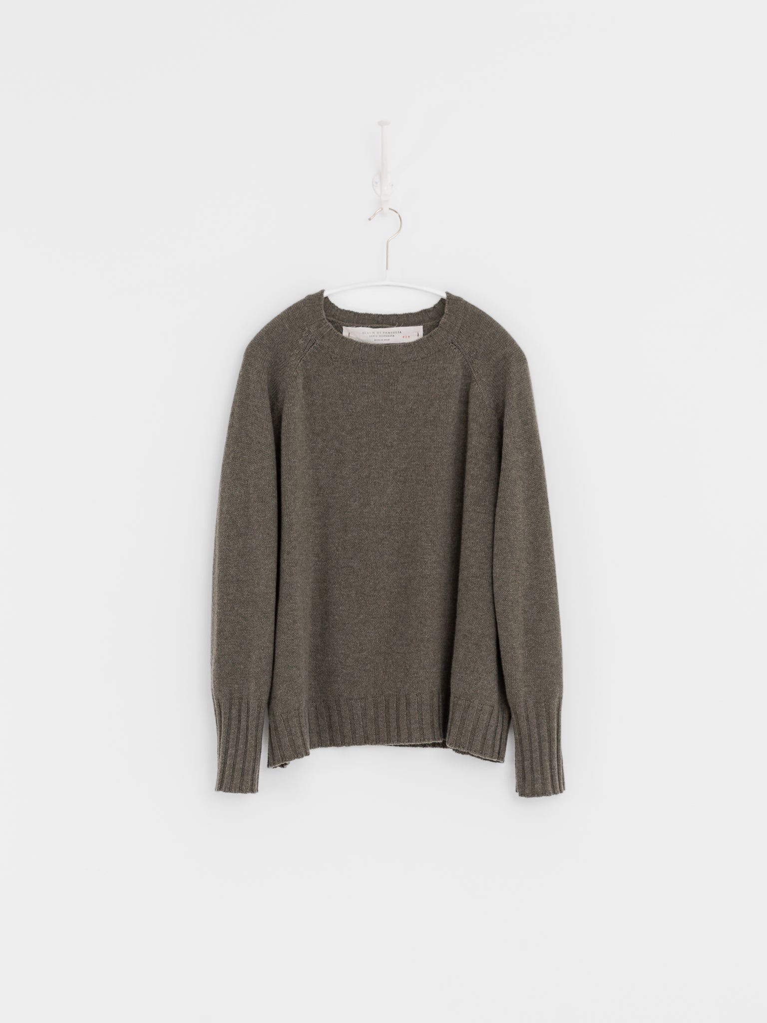 Album di Famiglia Girocollo Raglan Crew WS in Taupe - ALBUM DI FAMIGLIA at Worthwhile - shop SWEATER