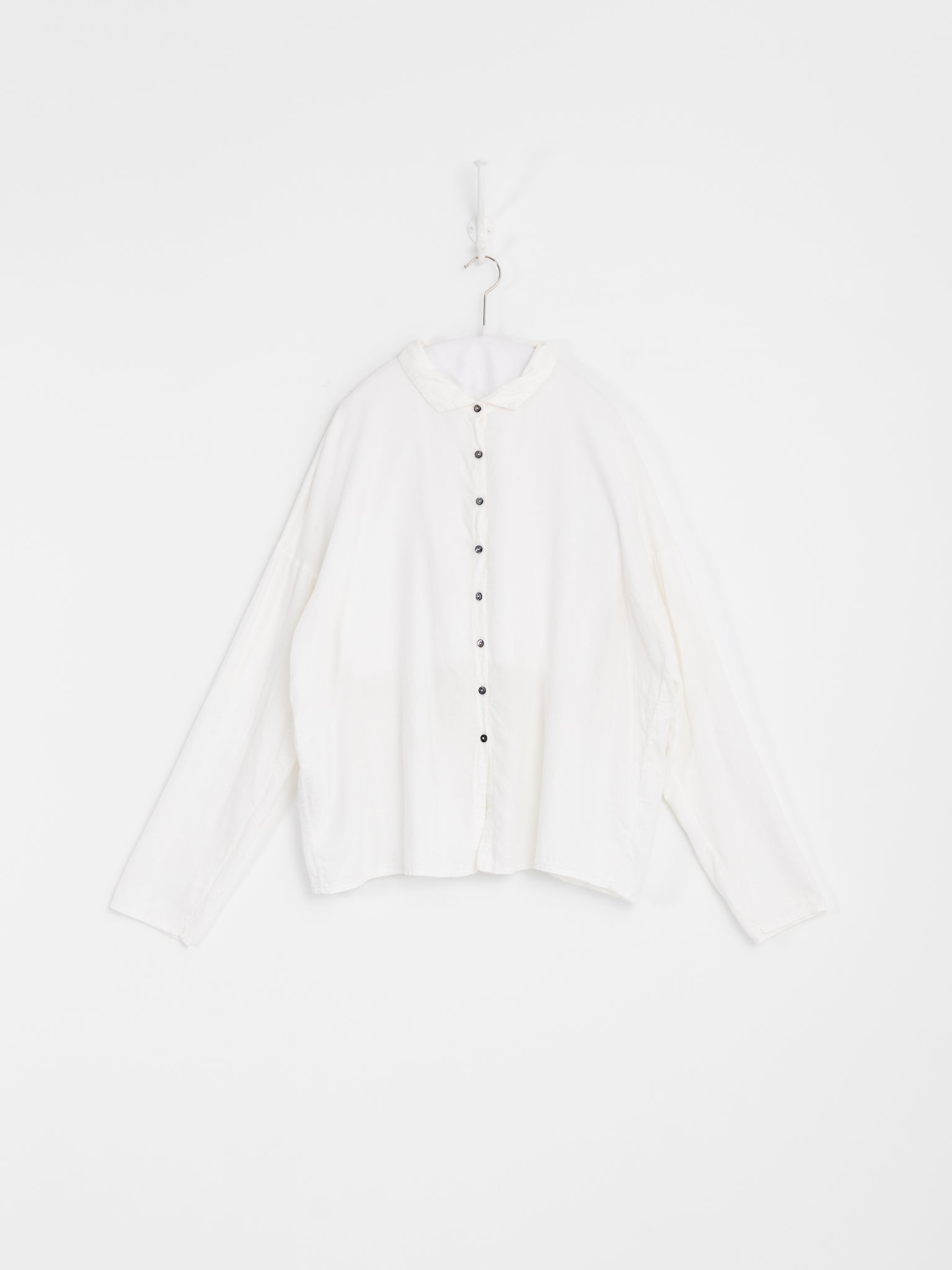 Album di Famiglia Short Collar Shirt LWC in Milk - ALBUM DI FAMIGLIA at Worthwhile - shop TOP