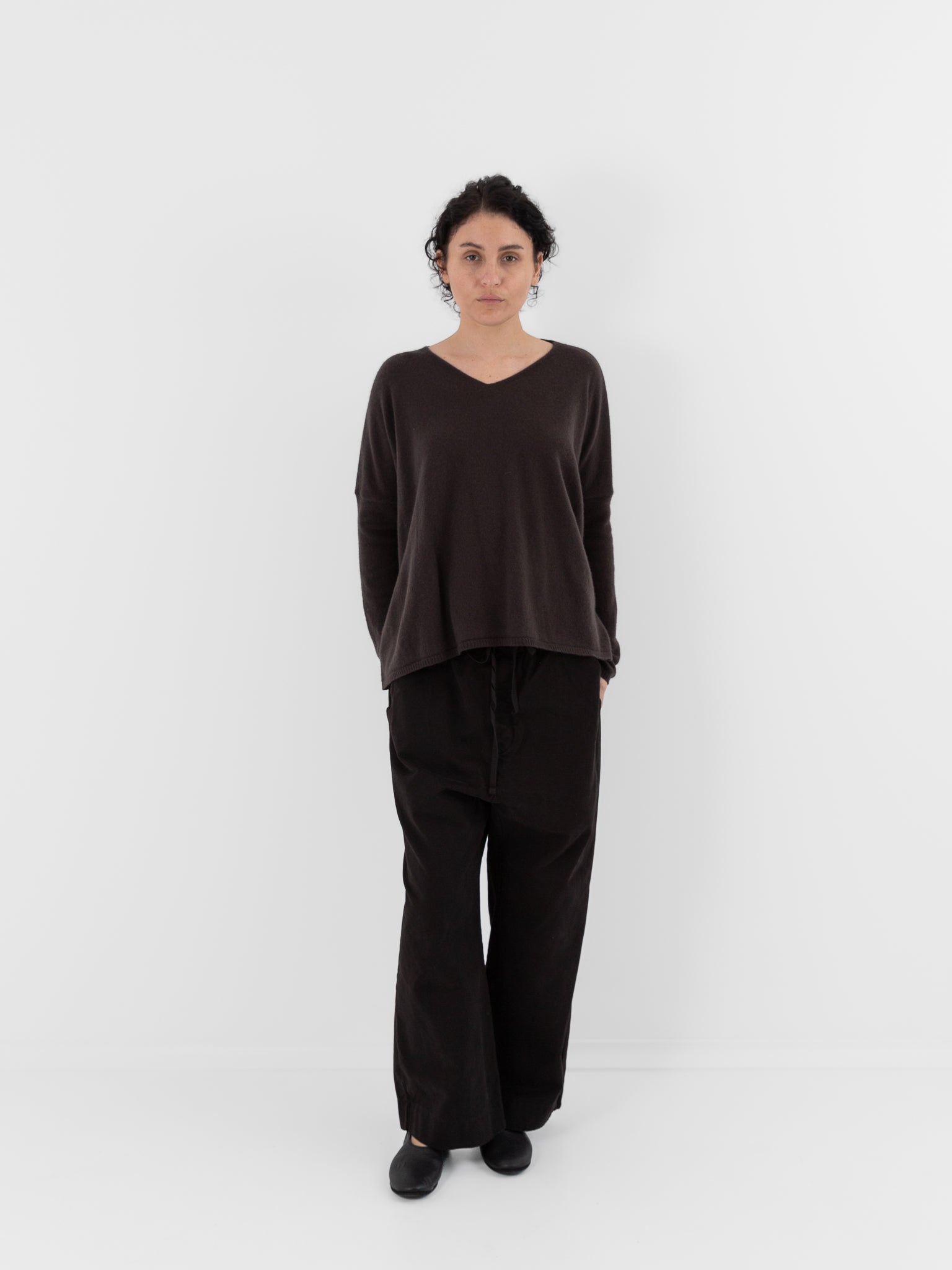 Album di Famiglia V Neck WS in Brown - ALBUM DI FAMIGLIA at Worthwhile - shop SWEATER
