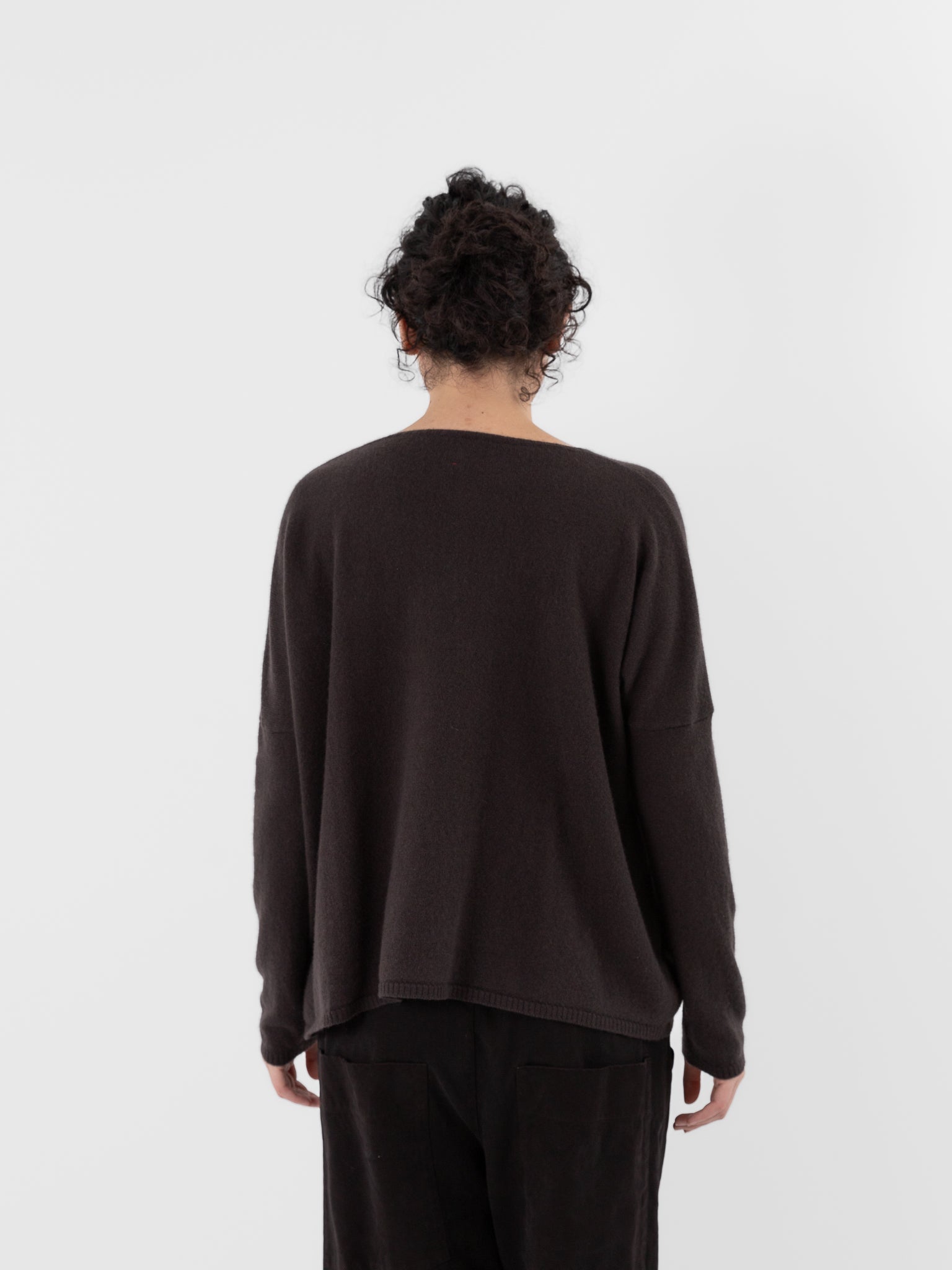 Album di Famiglia V Neck WS in Brown - ALBUM DI FAMIGLIA at Worthwhile - shop SWEATER