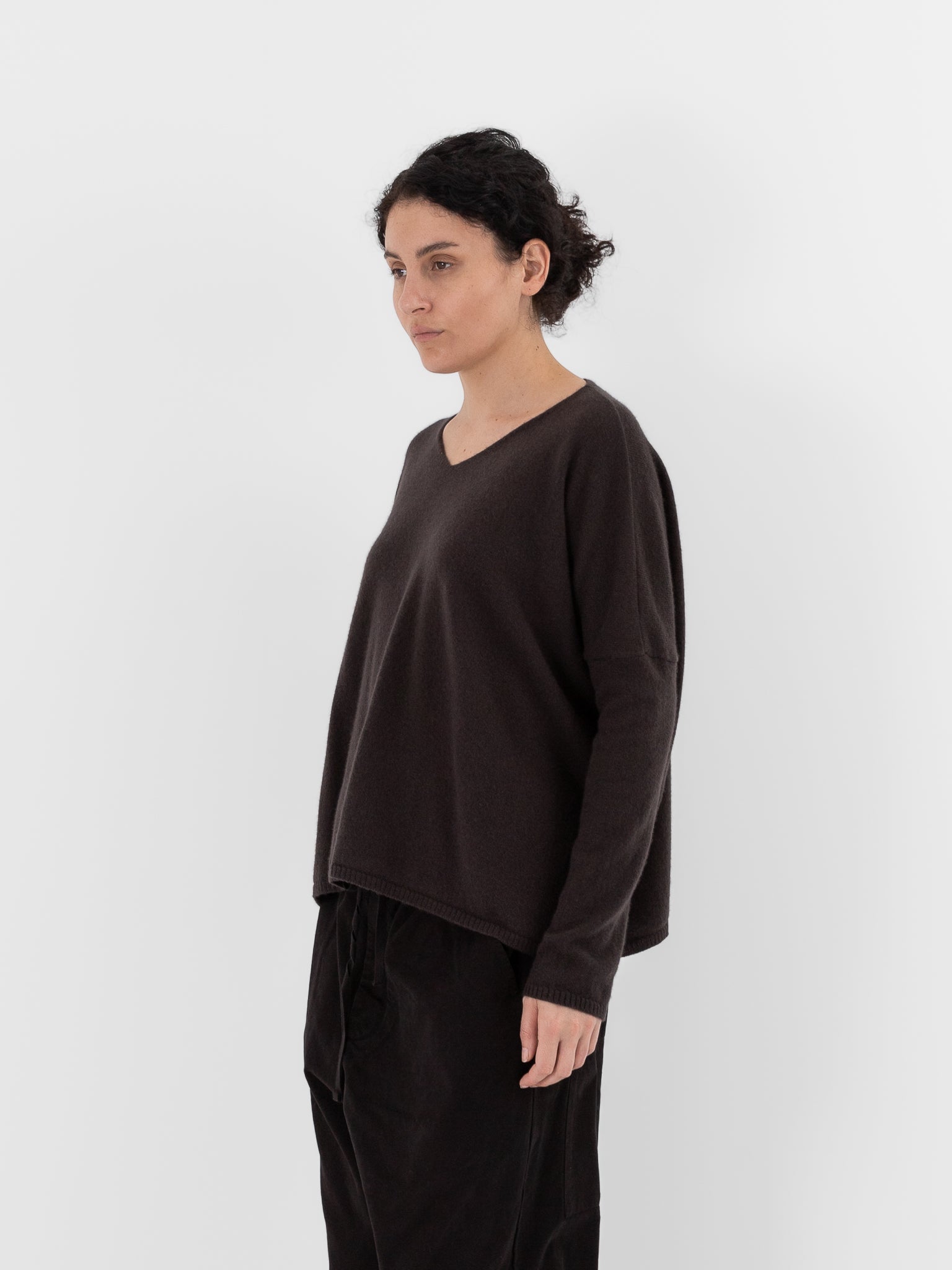 Album di Famiglia V Neck WS in Brown - ALBUM DI FAMIGLIA at Worthwhile - shop SWEATER