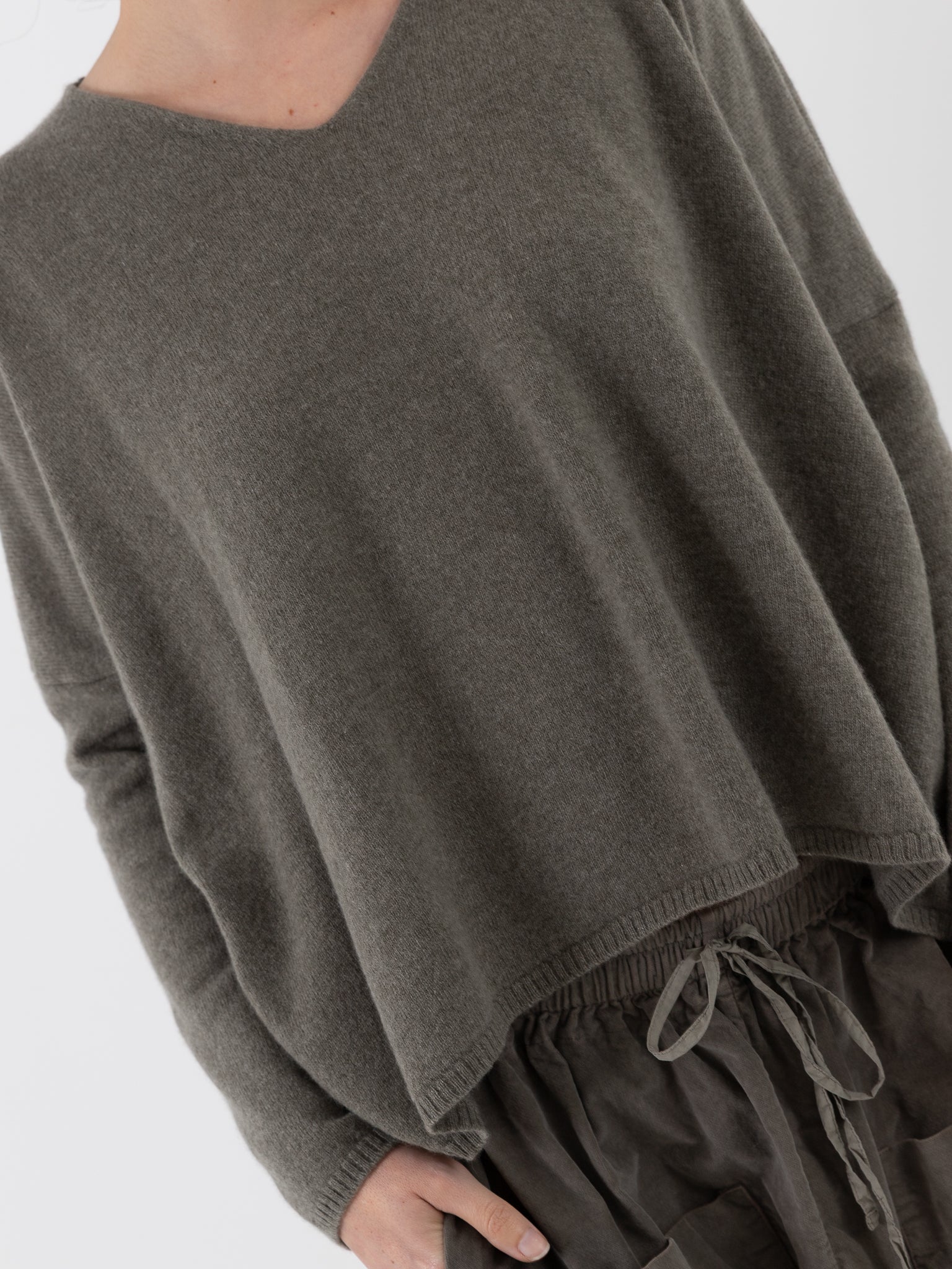 Album di Famiglia V Neck WS in Taupe - ALBUM DI FAMIGLIA at Worthwhile - shop SWEATER