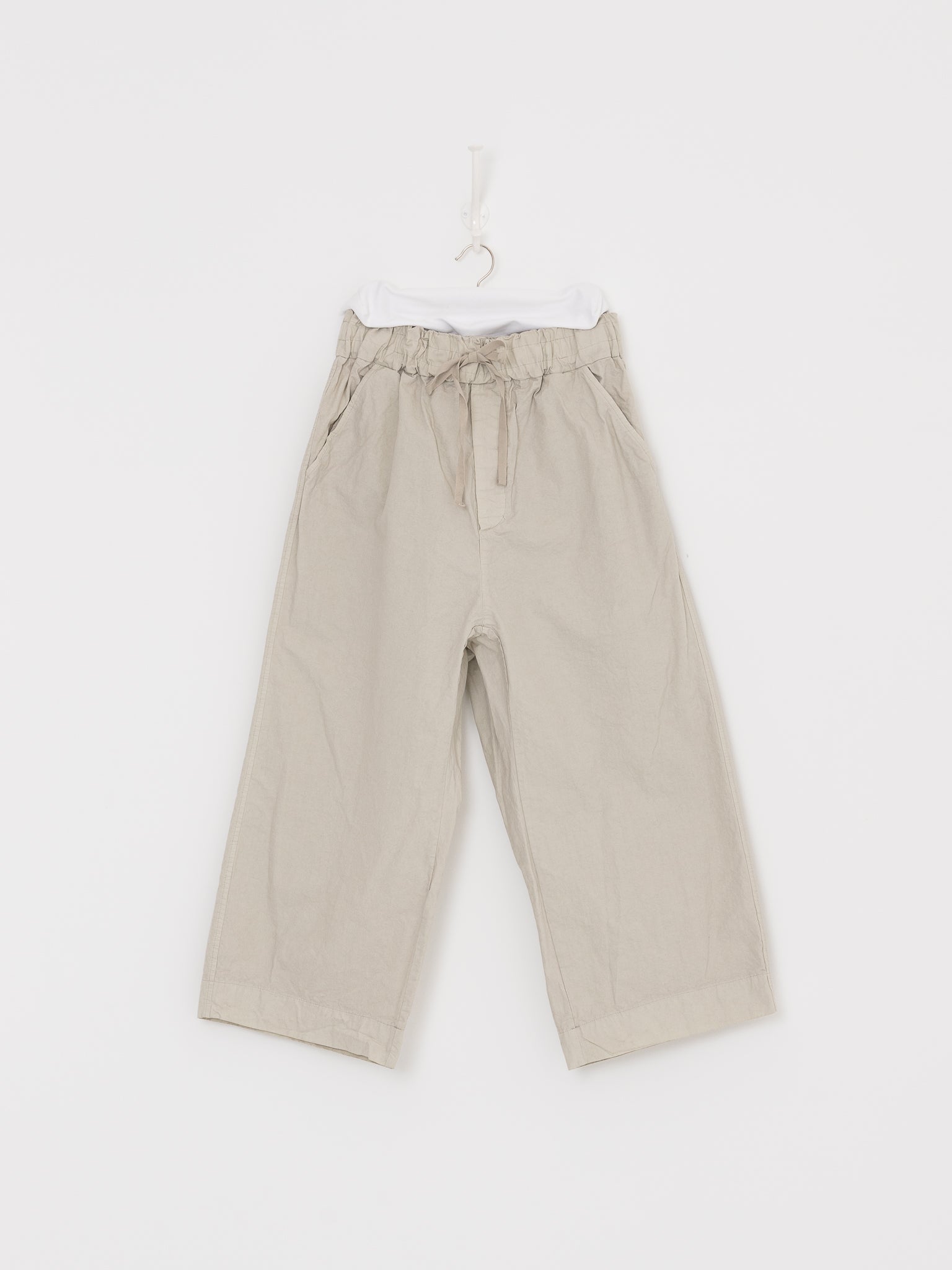 Album di Famiglia Wide & Short Trousers in Pebble CC - ALBUM DI FAMIGLIA at Worthwhile - shop PANT
