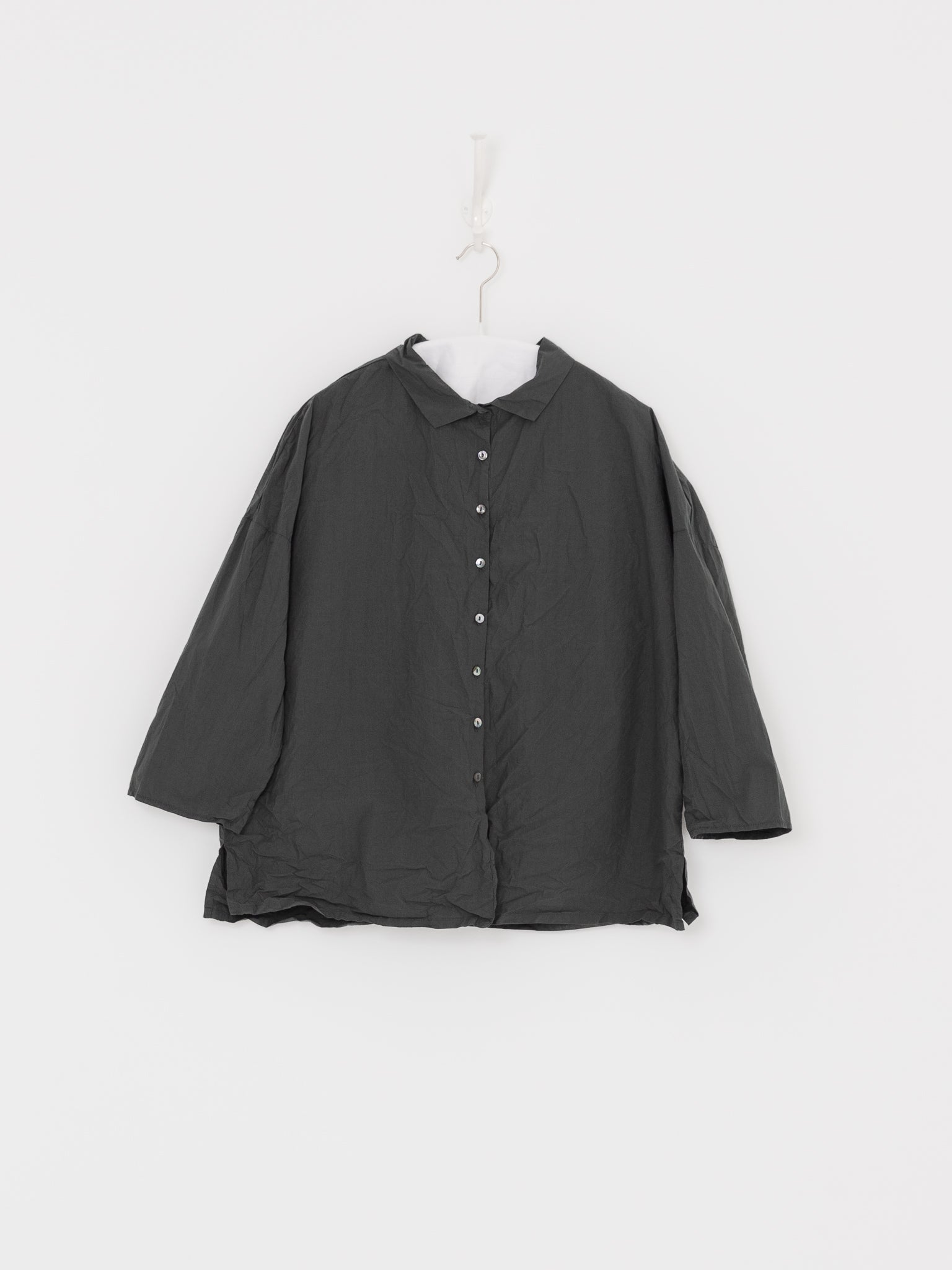 Album di Famiglia Short Collar Shirt in Thyme TC - ALBUM DI FAMIGLIA at Worthwhile - shop TOP