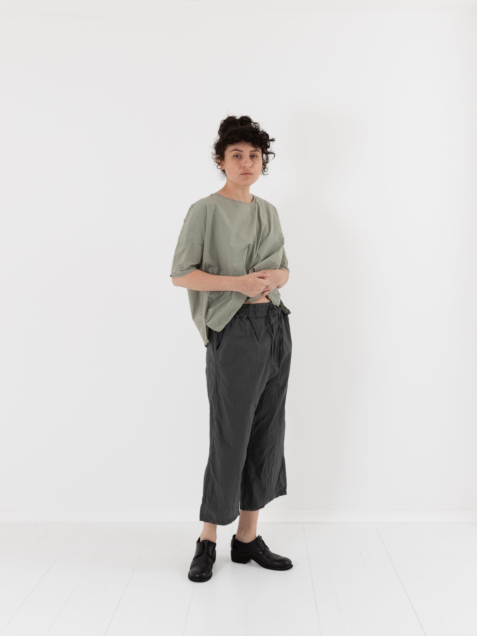 Album di Famiglia Wide & Short Trousers in Thyme TC - ALBUM DI FAMIGLIA at Worthwhile - shop PANT