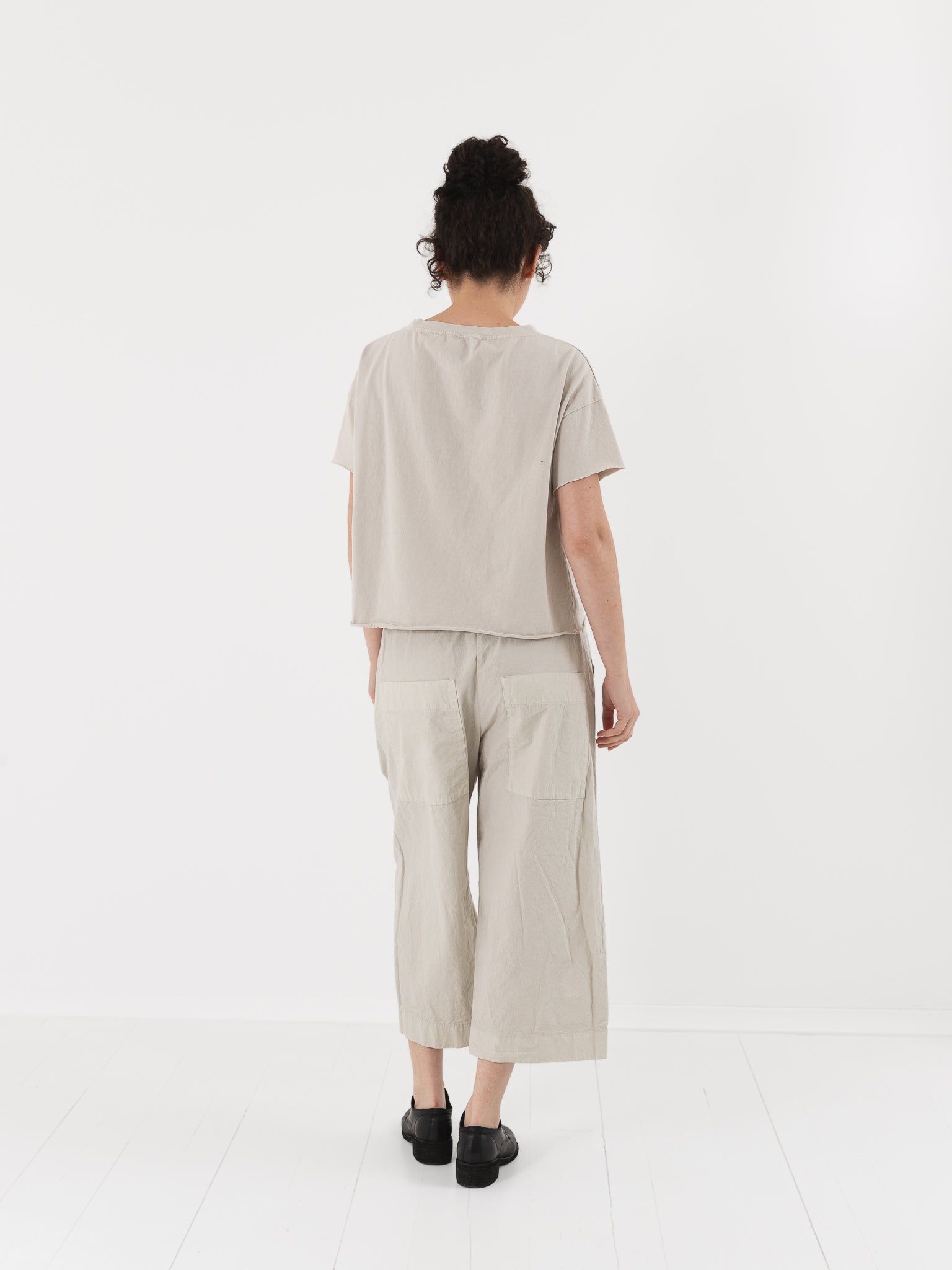 Album di Famiglia Wide & Short Trousers in Pebble CC - ALBUM DI FAMIGLIA at Worthwhile - shop PANT