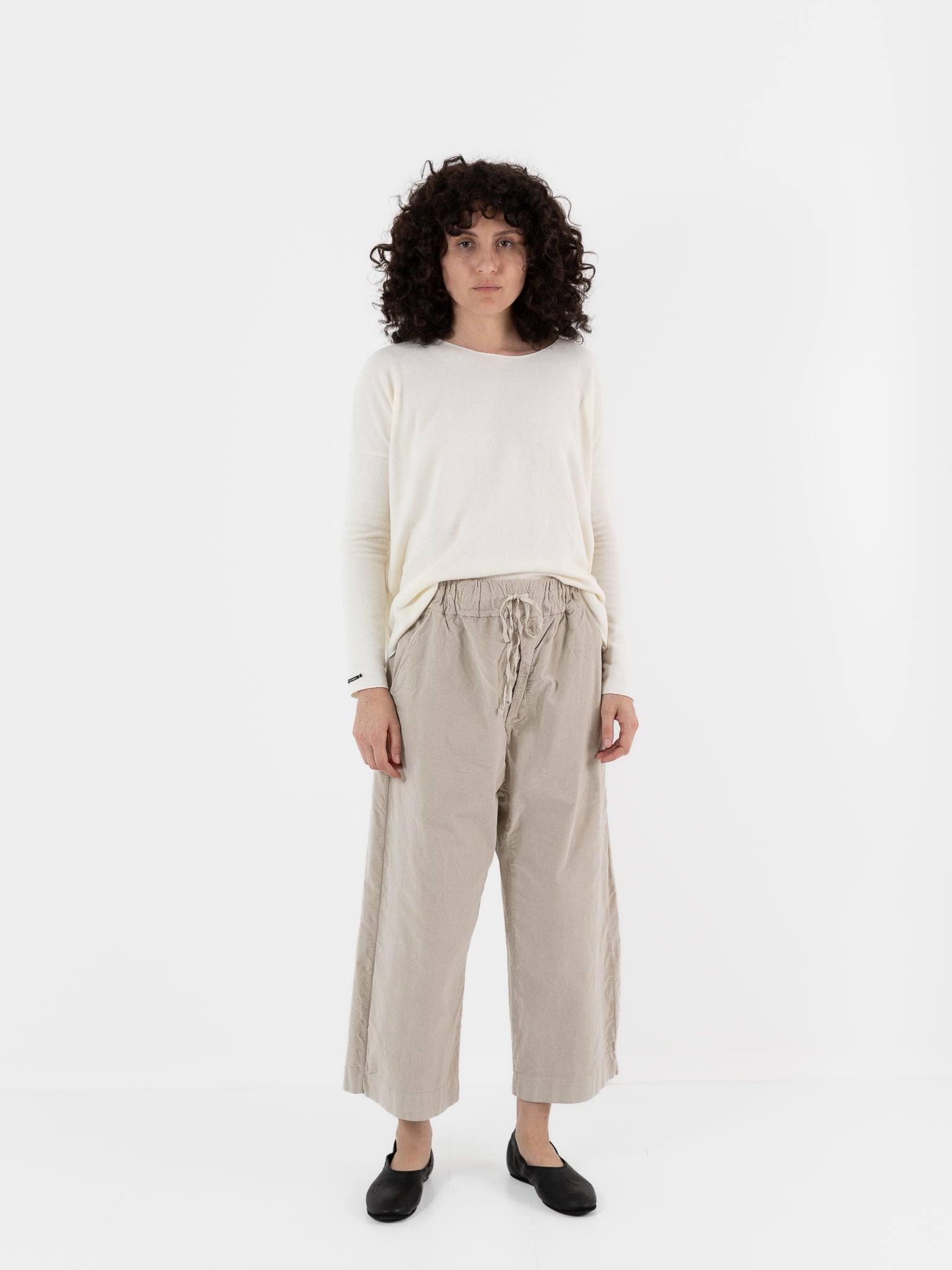 Album di Famiglia Velvet Wide & Short Trousers in Oatmeal - ALBUM DI FAMIGLIA at Worthwhile - shop PANT