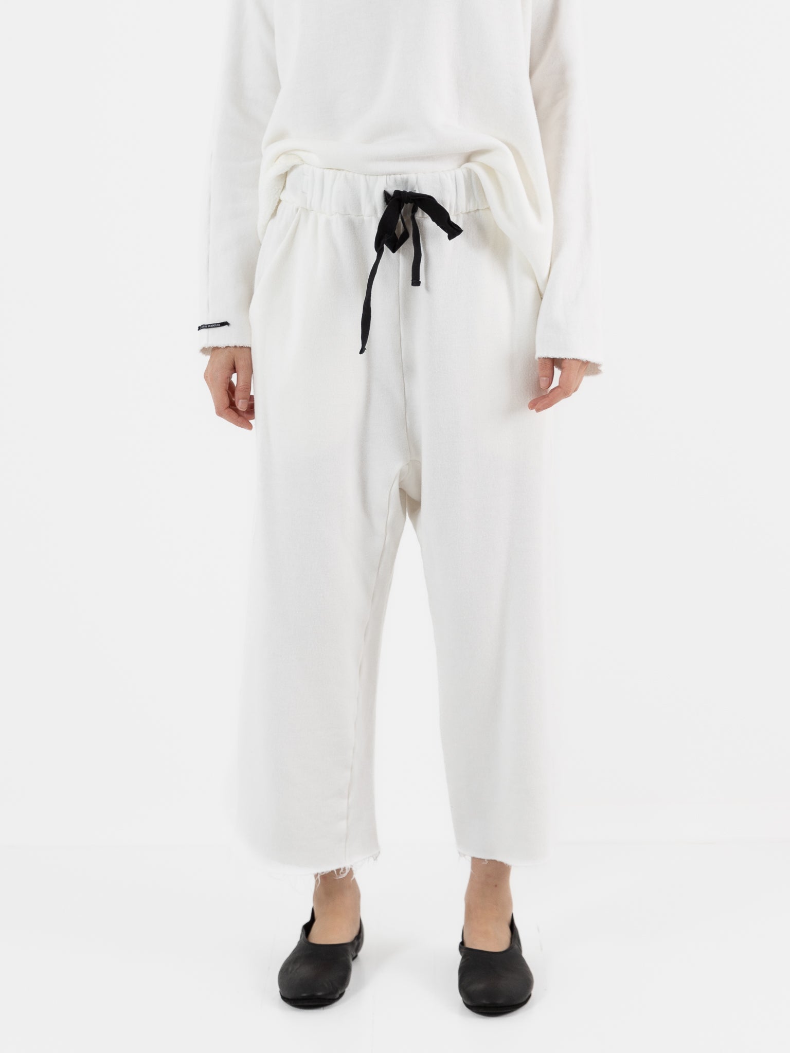 Album di Famiglia Soft Wide & Short Trousers in Milk at