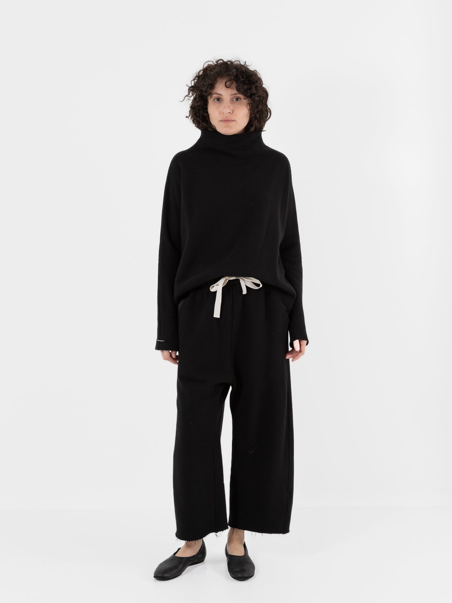 Album di Famiglia Soft Wide & Short Trousers in Black at Worthwhile