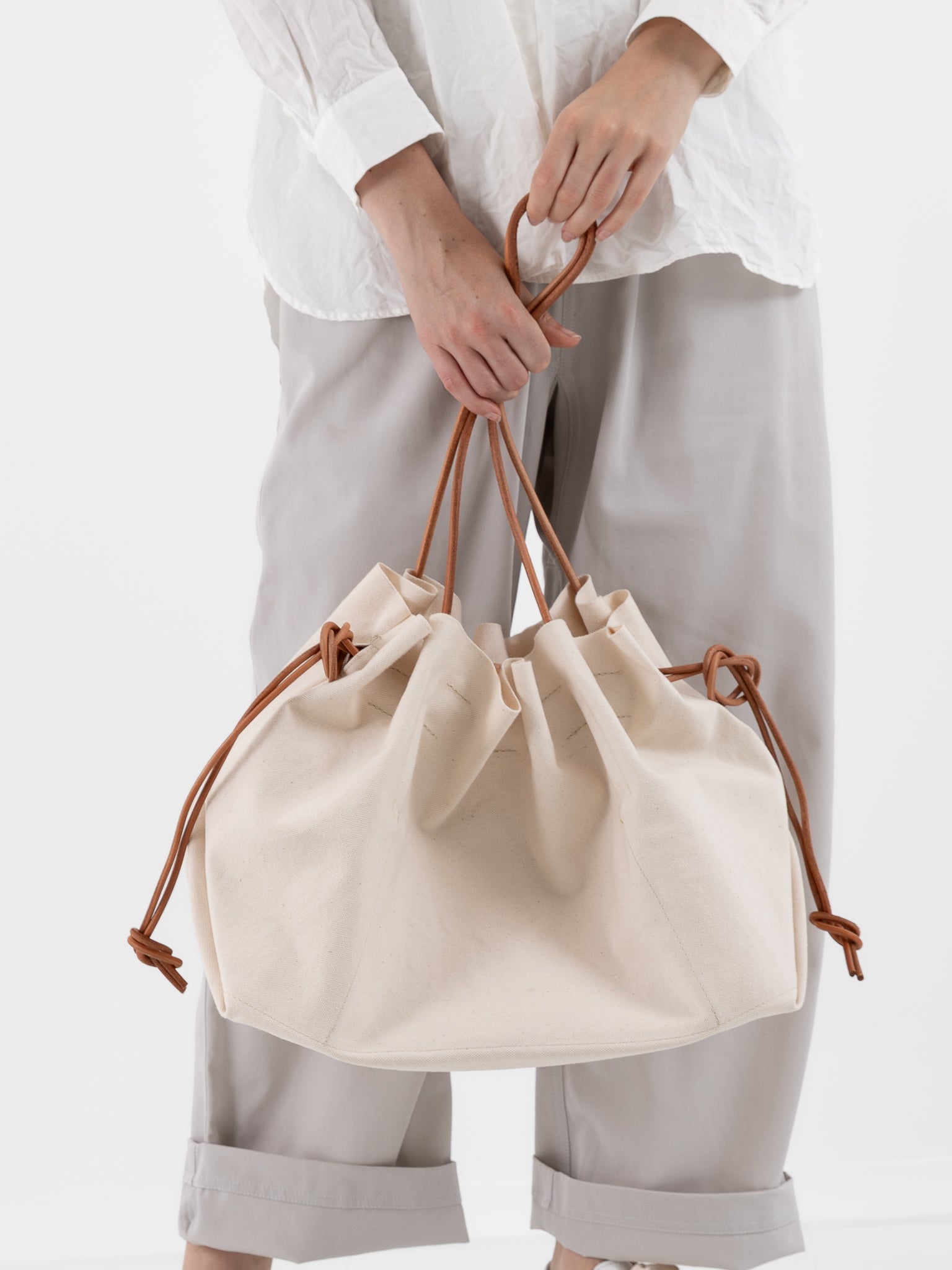 Amiacalva Scarecrow Medium Tote in White - AMIACALVA at Worthwhile - shop BAG