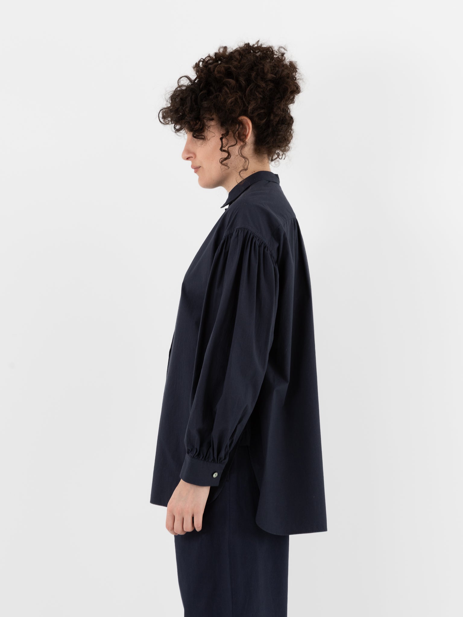 Arts & Science Bulky Gather Shirt in Navy - ARTS & SCIENCE at Worthwhile - shop Unclassified