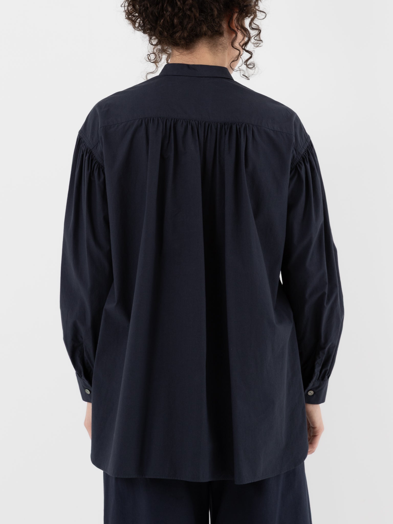 Arts & Science Bulky Gather Shirt in Navy - ARTS & SCIENCE at Worthwhile - shop Unclassified