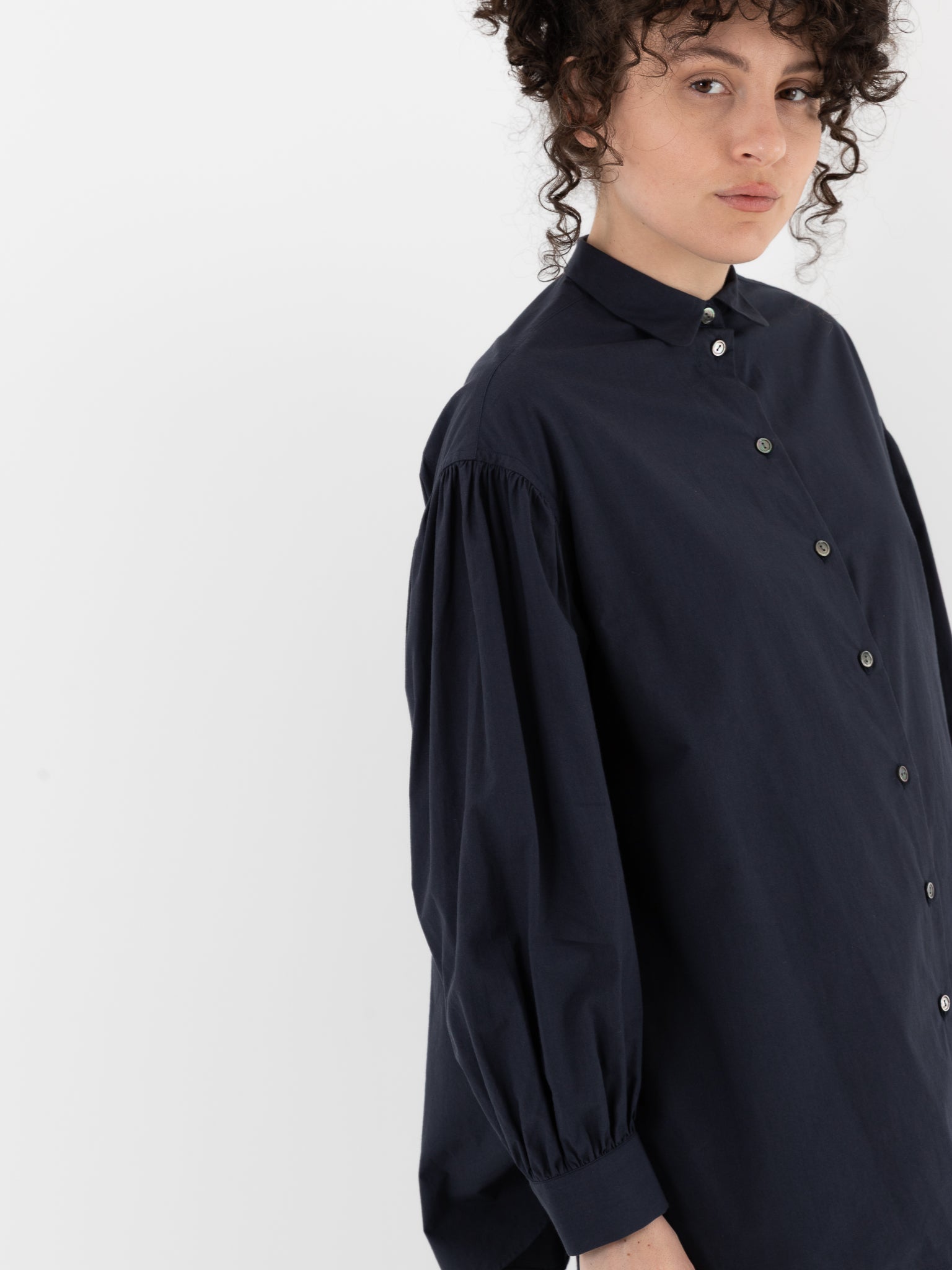 Arts & Science Bulky Gather Shirt in Navy - ARTS & SCIENCE at Worthwhile - shop Unclassified