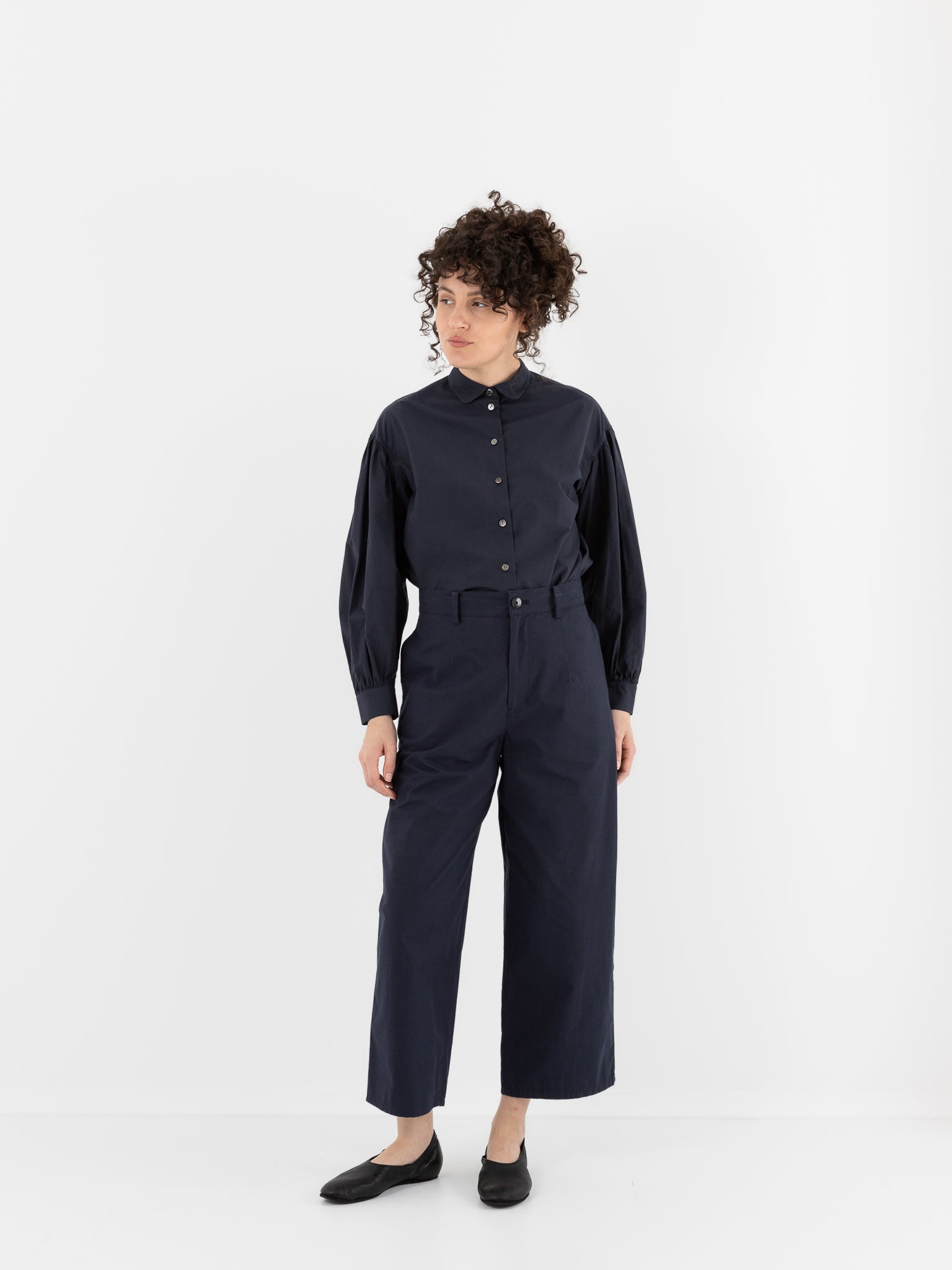 Arts & Science Bulky Chinos Pants in Navy - ARTS & SCIENCE at Worthwhile - shop PANT