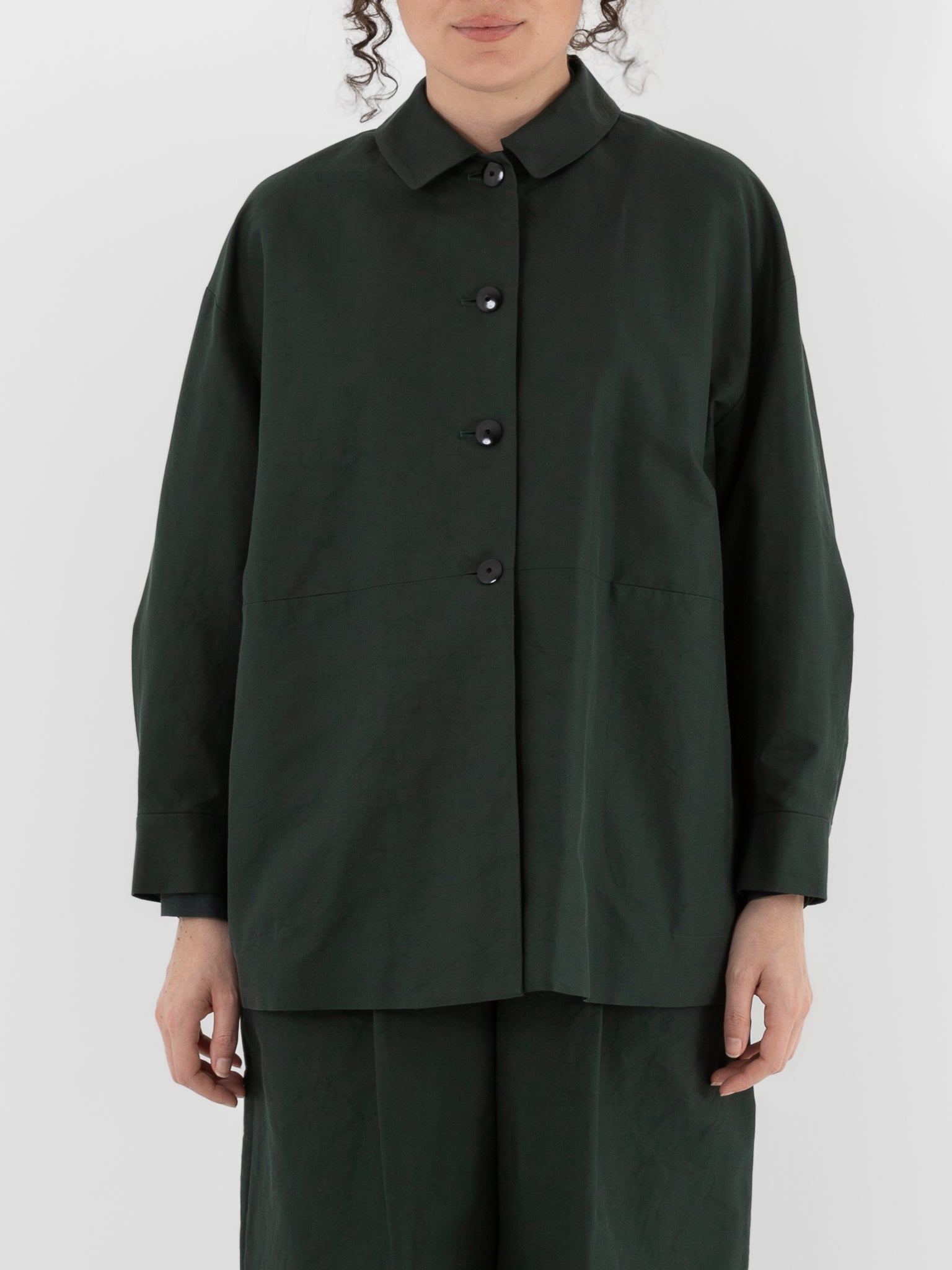 Arts & Science Back Gather Shirt Jacket in Dark Forest Green - ARTS & SCIENCE at Worthwhile - shop JACKET