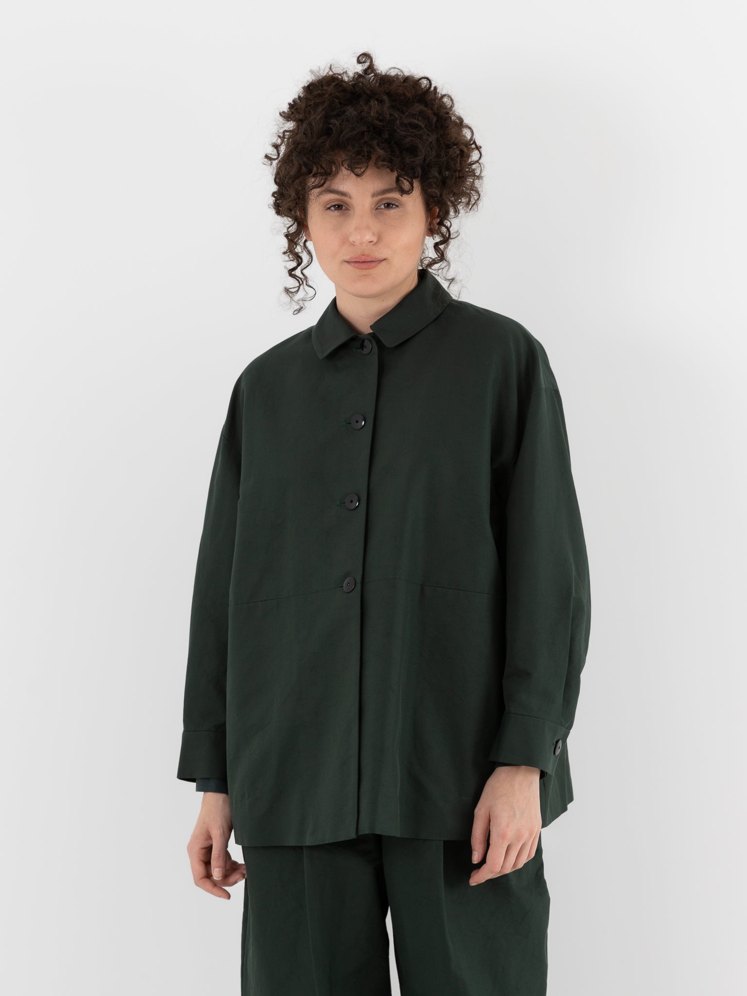 Arts & Science Back Gather Shirt Jacket in Dark Forest Green - ARTS & SCIENCE at Worthwhile - shop JACKET