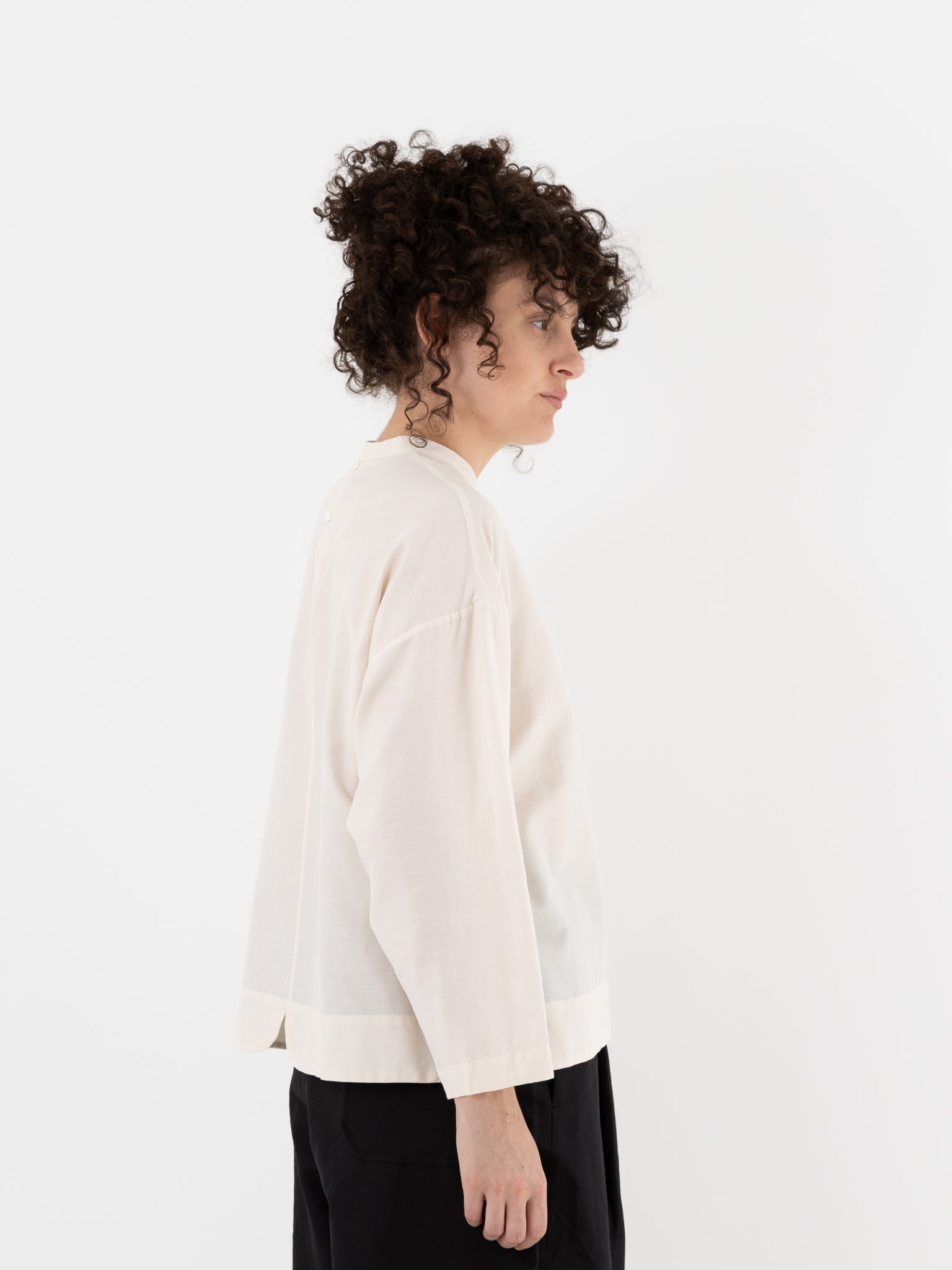 Arts & Science Bulky Slip - On Blouse in Ivory - ARTS & SCIENCE at Worthwhile - shop TOP