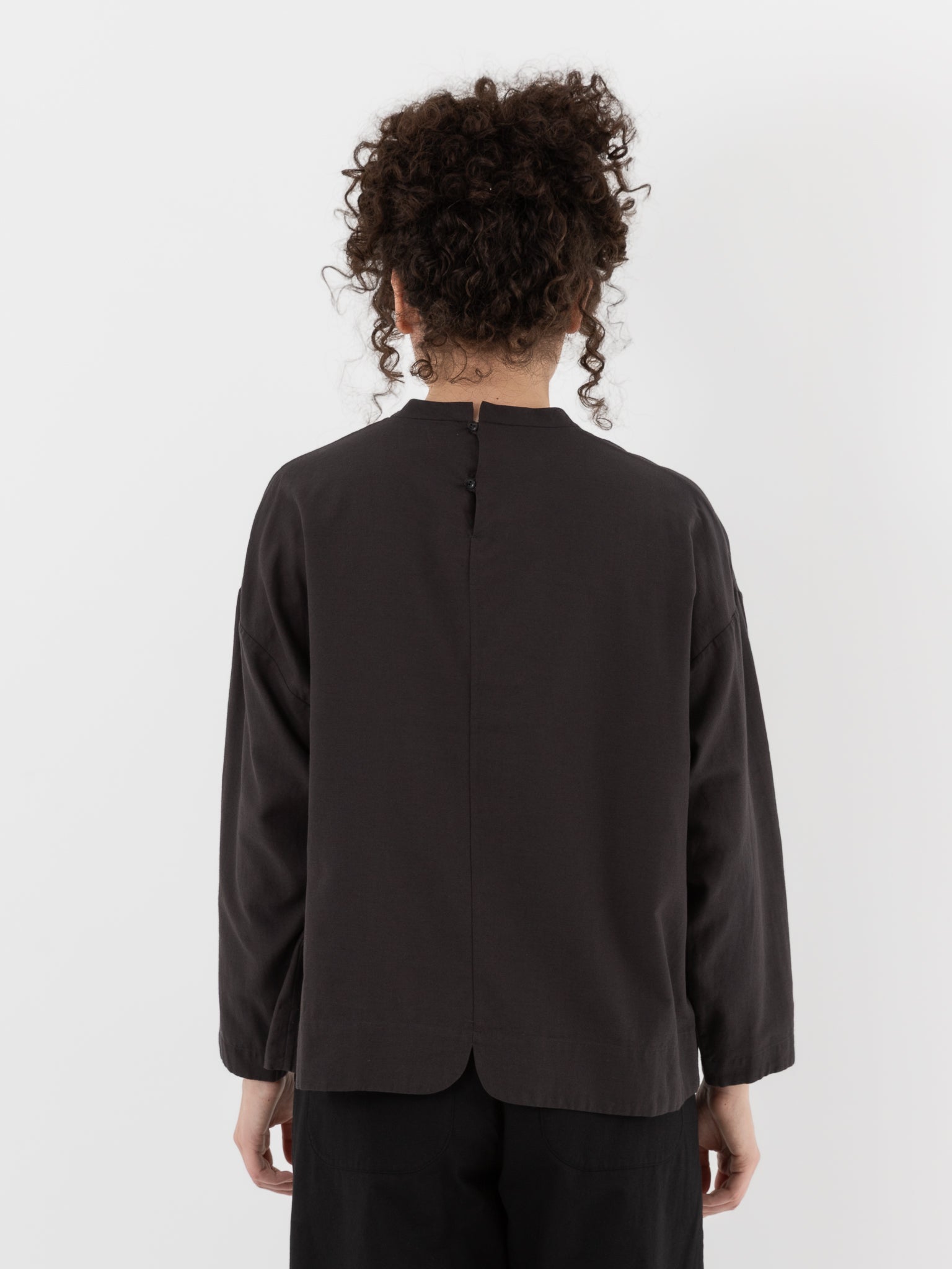 Arts & Science Bulky Slip - On Blouse in Vintage Black - ARTS & SCIENCE at Worthwhile - shop TOP