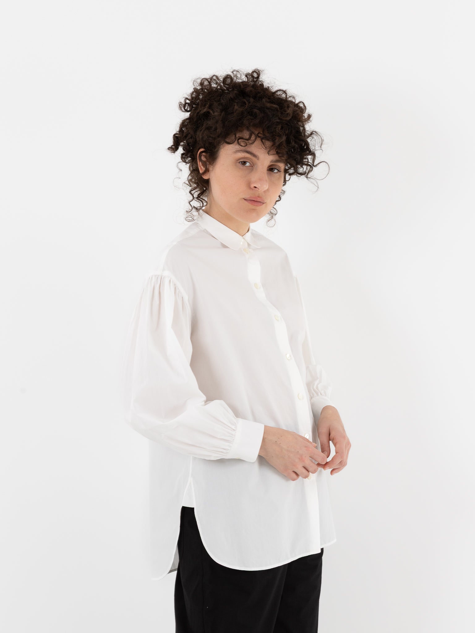 Arts & Science Bulky Gather Shirt in Off White - ARTS & SCIENCE at Worthwhile - shop Unclassified