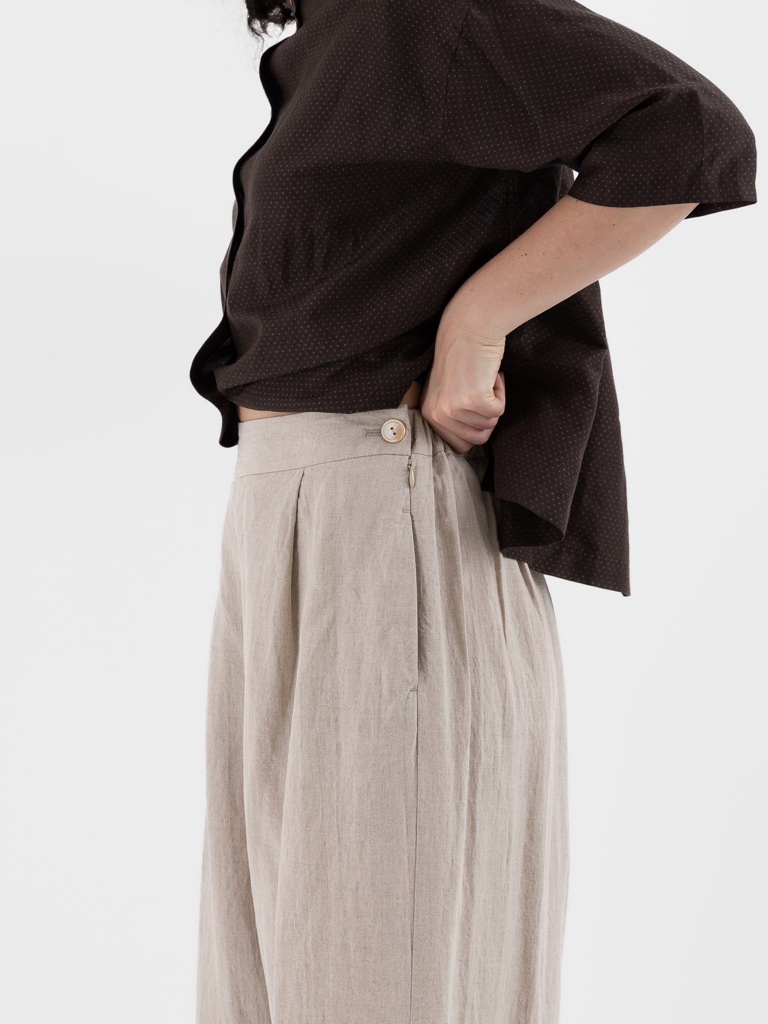 Arts & Science Back Tuck Easy Wide Pants in Natural at Worthwhile
