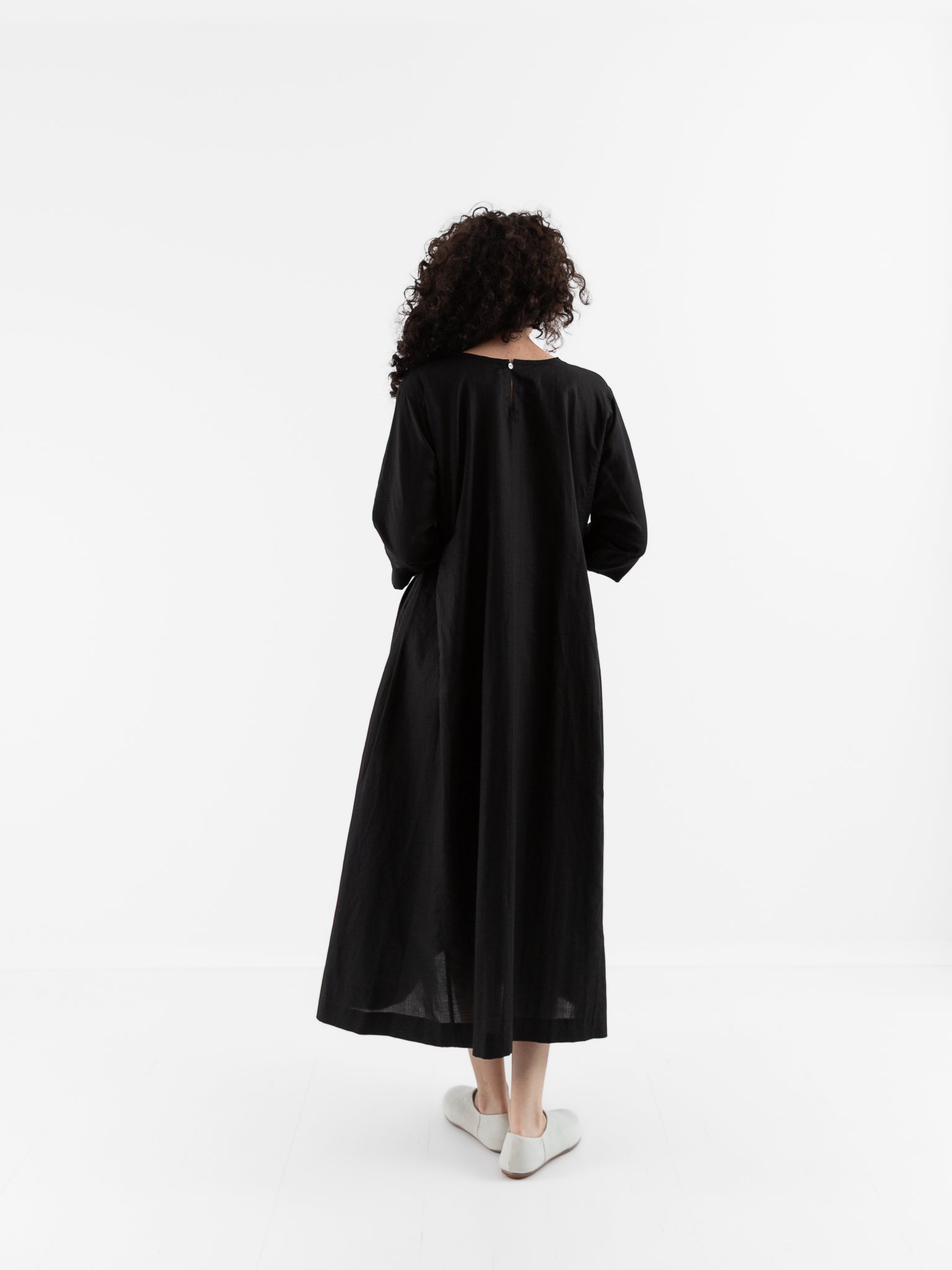 Arts & Science Flat Form Long Dress in Black - ARTS & SCIENCE at Worthwhile - shop DRESS