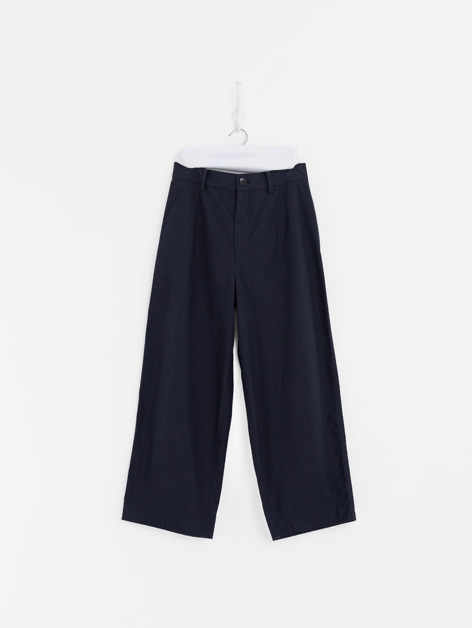 Arts & Science Bulky Chinos Pants in Navy - ARTS & SCIENCE at Worthwhile - shop PANT