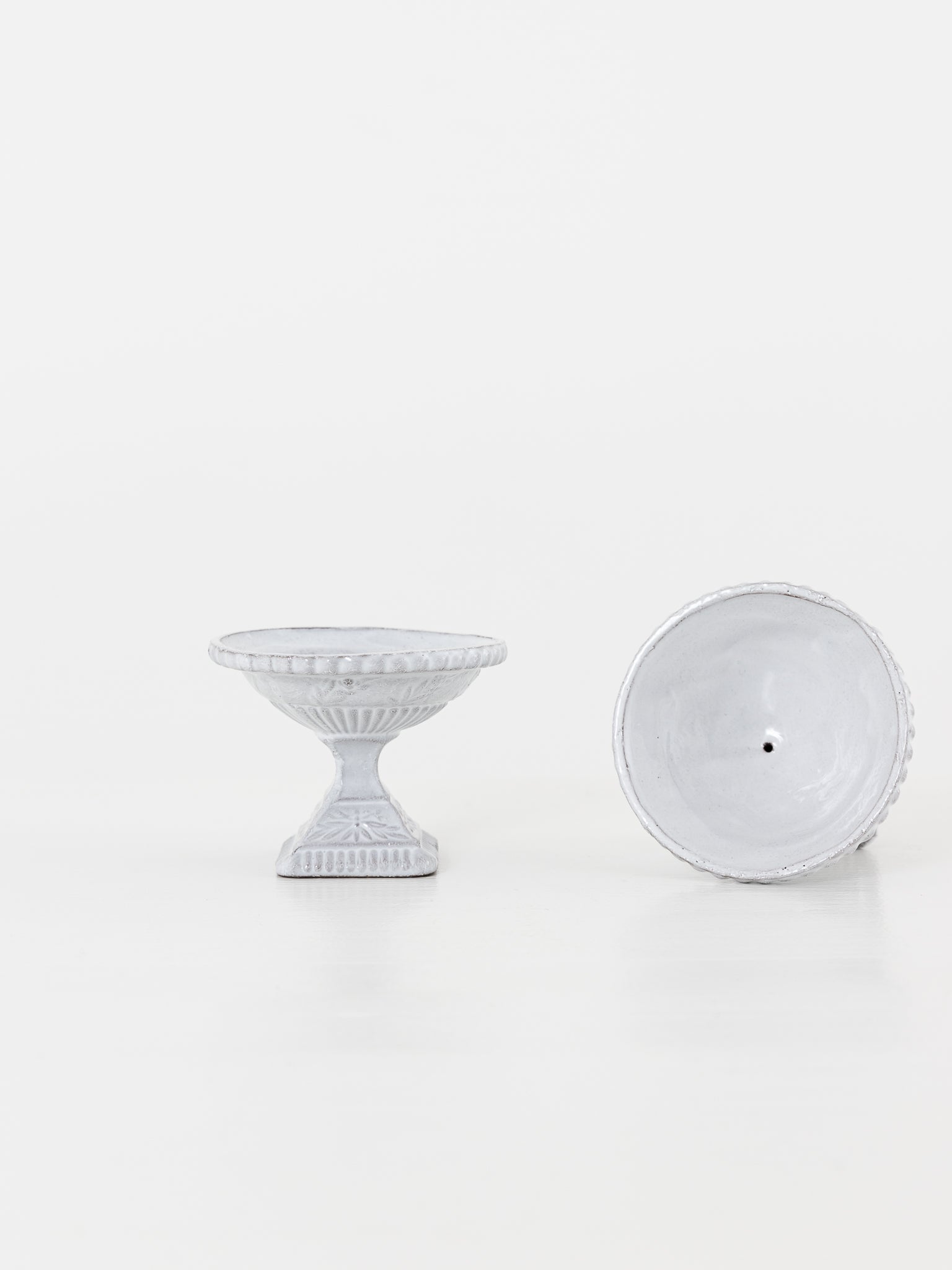 ASTIER de VILLATTE Cesarプラッター Astier de Villatte Cesar Incense Holder at Worthwhile