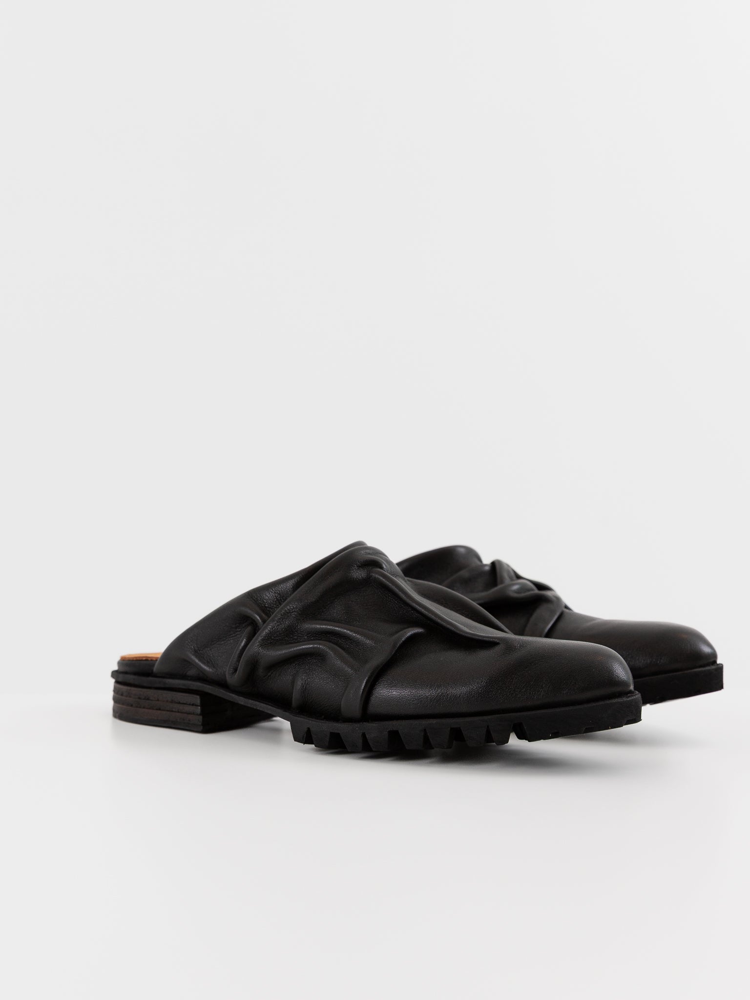 Atelier Inscrire Aeist Shoe in Black - ATELIER INSCRIRE at Worthwhile - shop SHOES