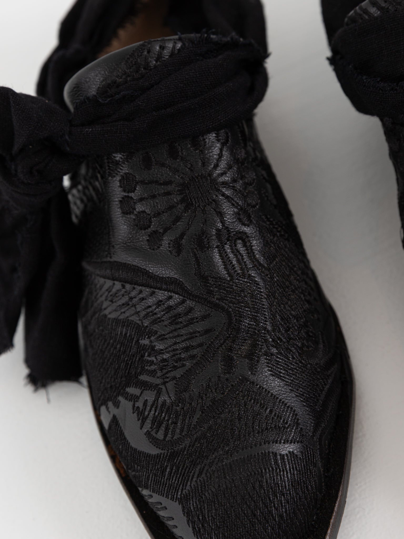 Atelier Inscrire Venancia Shoe in Black - ATELIER INSCRIRE at Worthwhile - shop SHOES