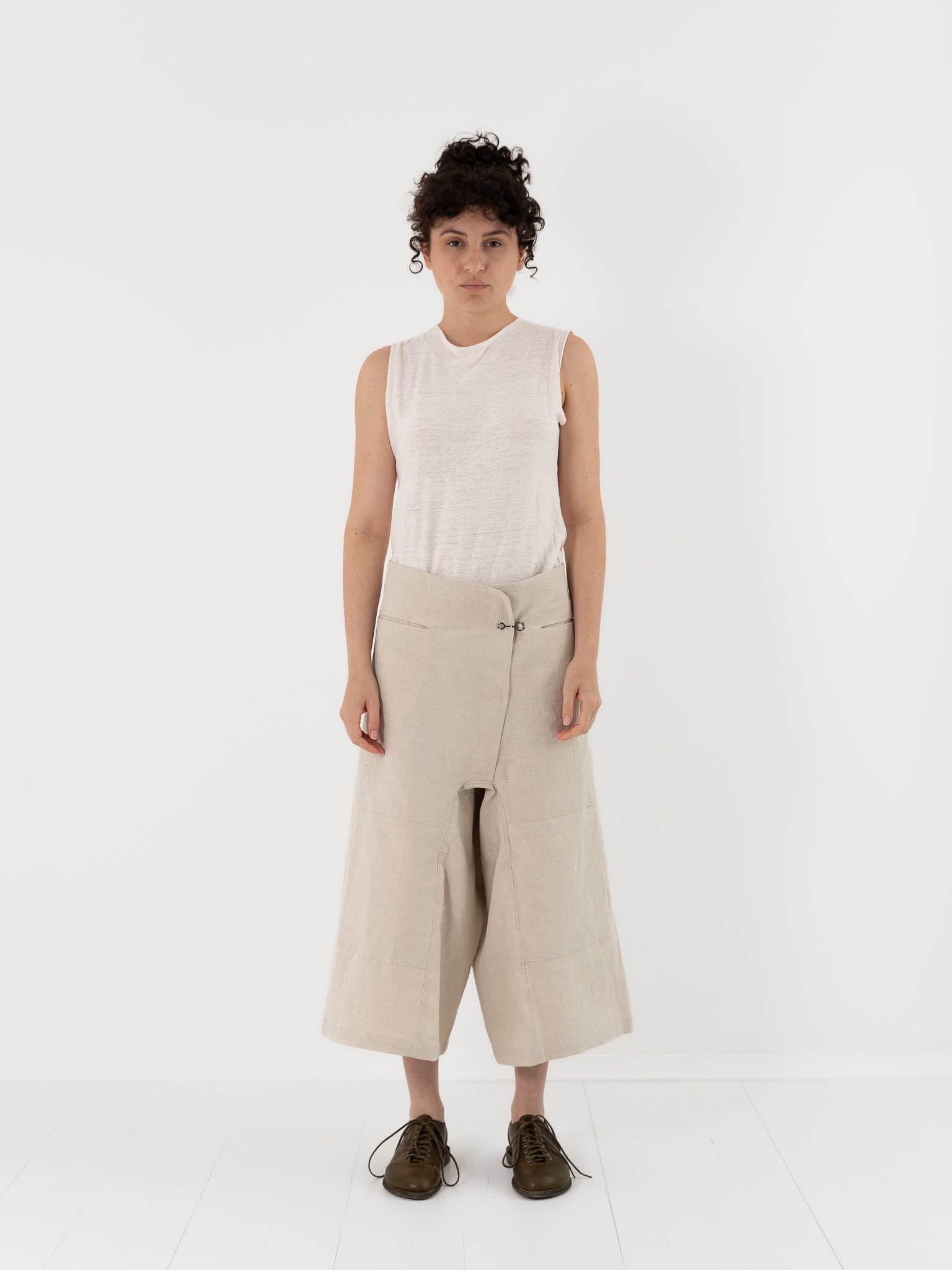 Atelier Suppan Toile Short Pants 42 in Off White - ATELIER SUPPAN at Worthwhile - shop PANT