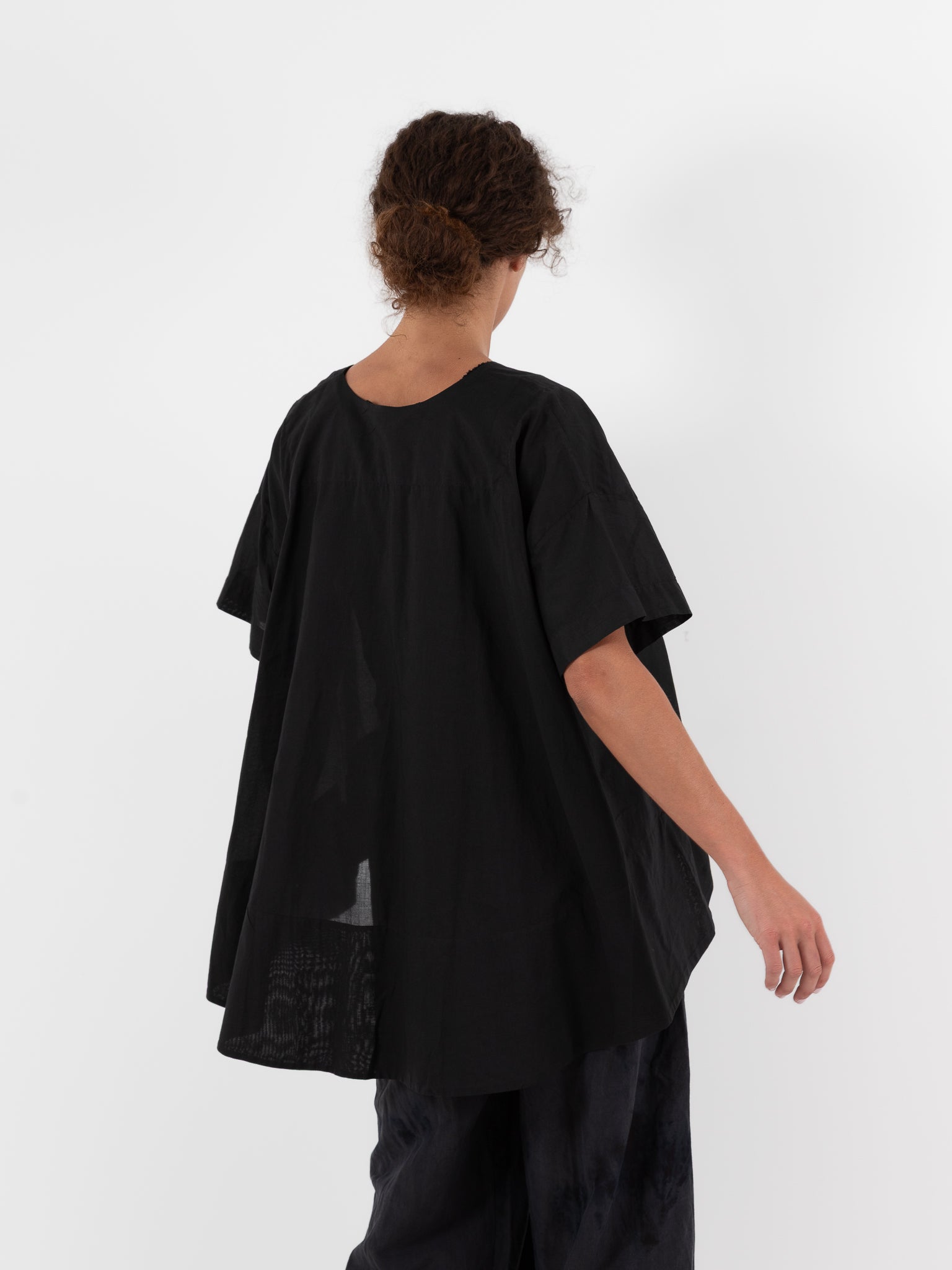 Atelier Suppan Oversize Top 45 in Black - ATELIER SUPPAN at Worthwhile - shop TOP