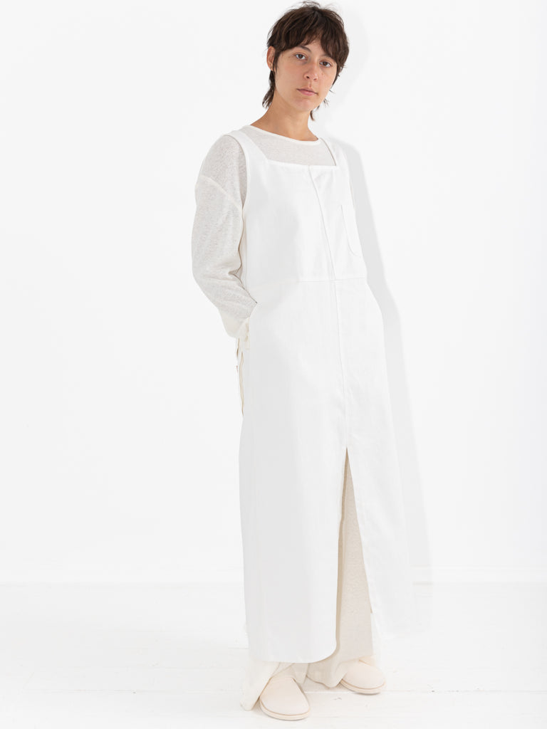 The Backward Vendor Worker Apron, White - Worthwhile