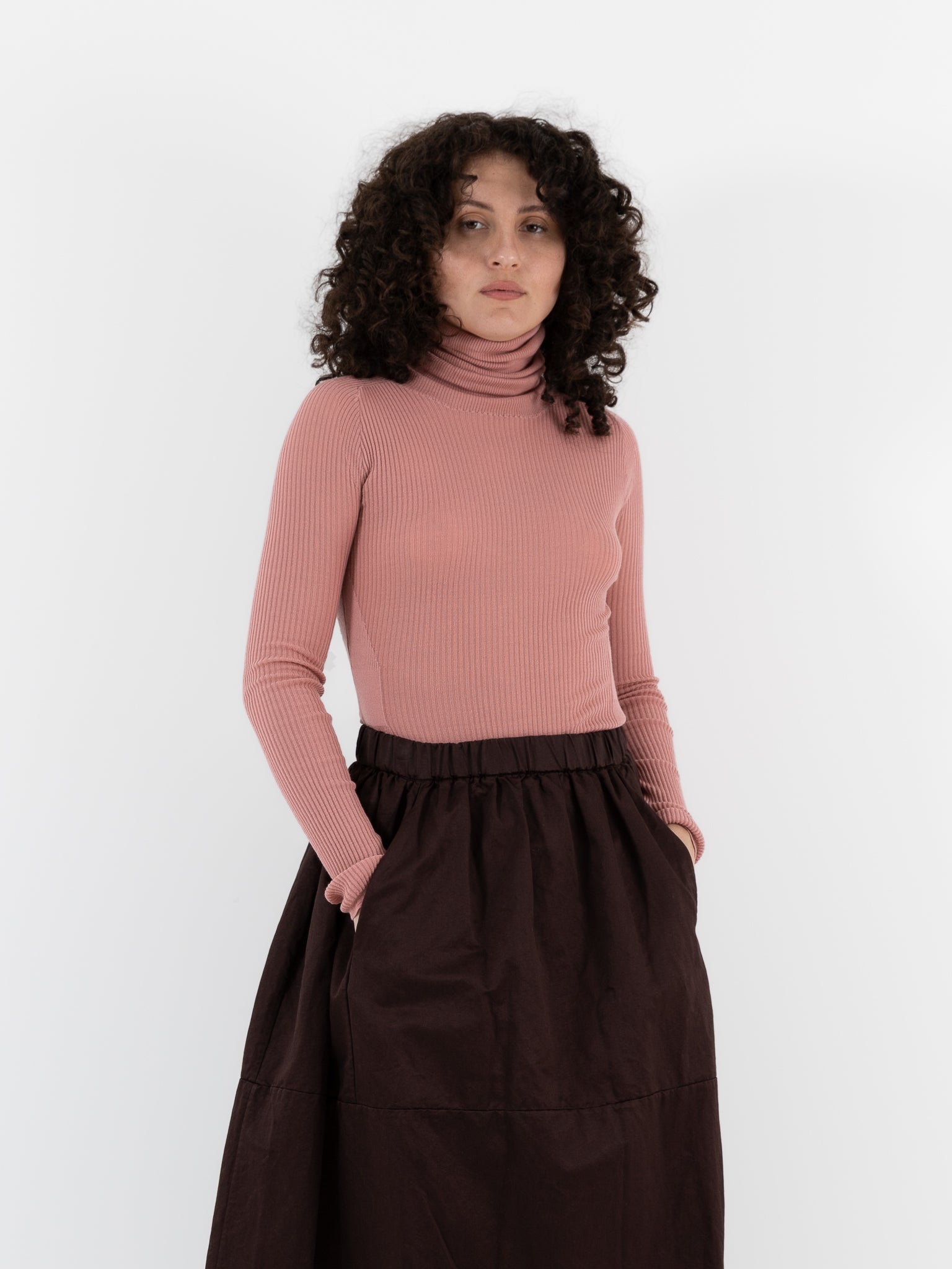 トップス CASEY CASEY 22AW HIGH NECK JUMPER CASEY CASEY 22AW High Neck Jumper